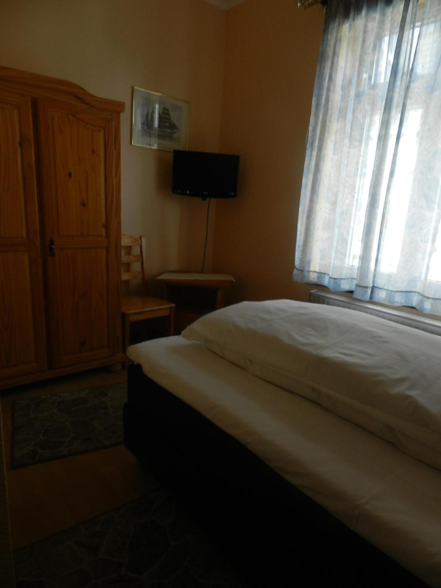 Small Single Room