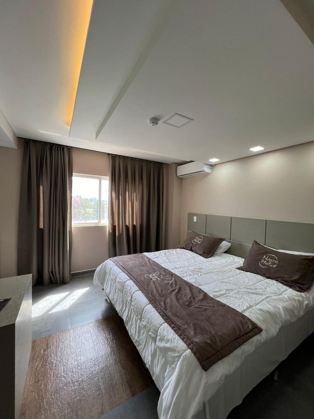 Suíte com Banheira de Hidromassagem