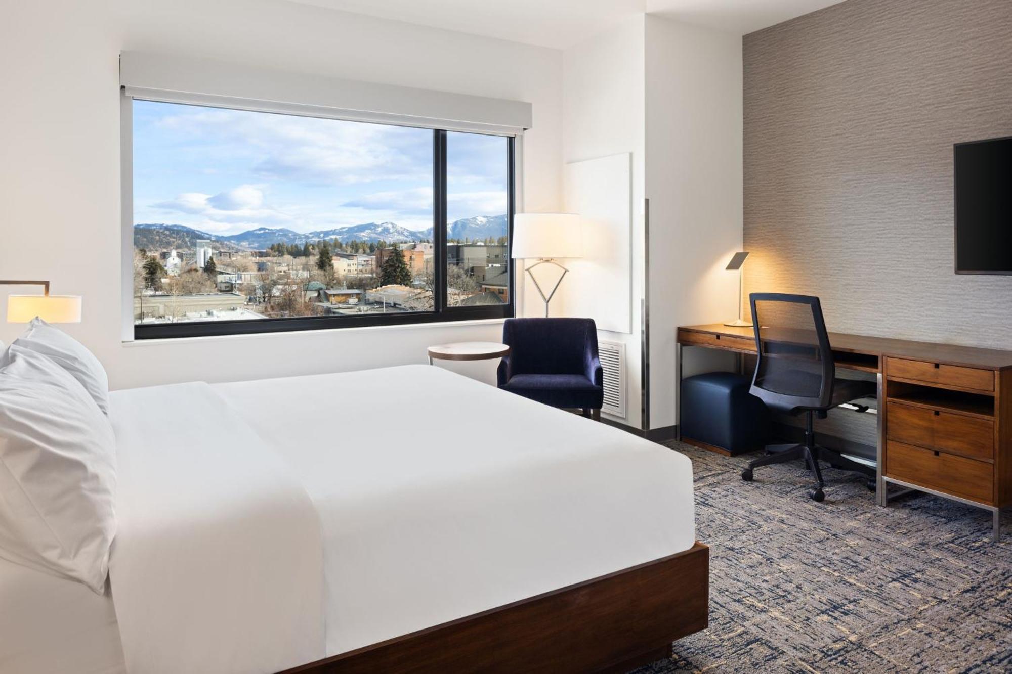 Traditional King, Guest room, 1 King,1500728767:JPEG