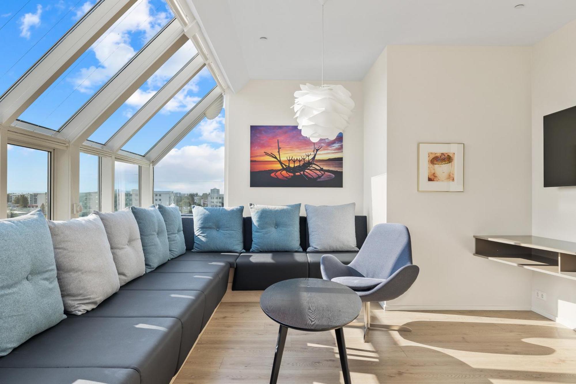 Suite Panorama all’Ultimo Piano con Balcone e Spa Gratuita