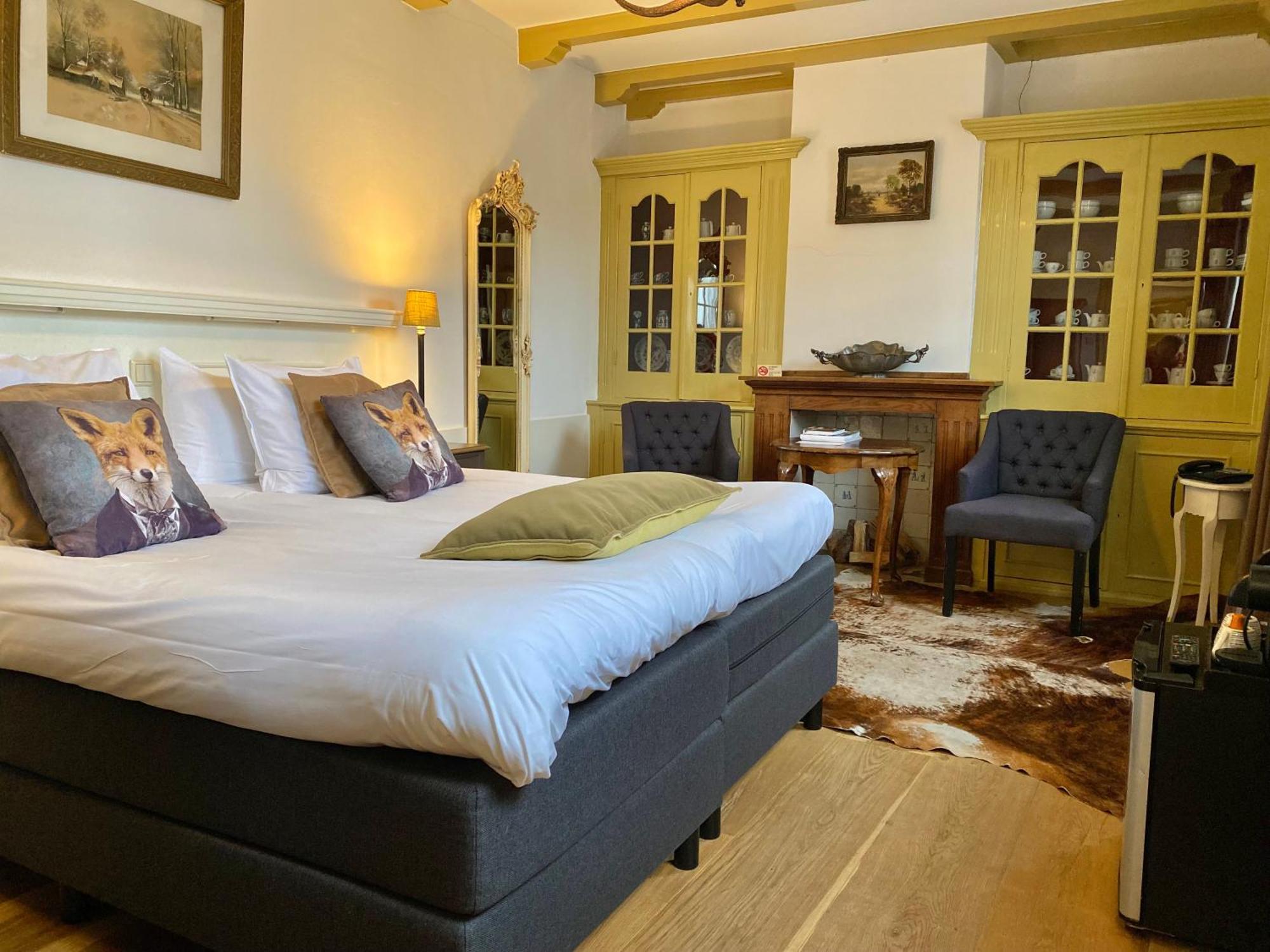 Luxe Standard Room with city view (Ground Floor)