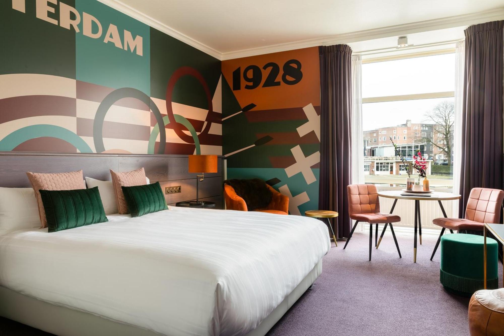 Chambre Lit King-Size de Luxe - Vue sur le Canal