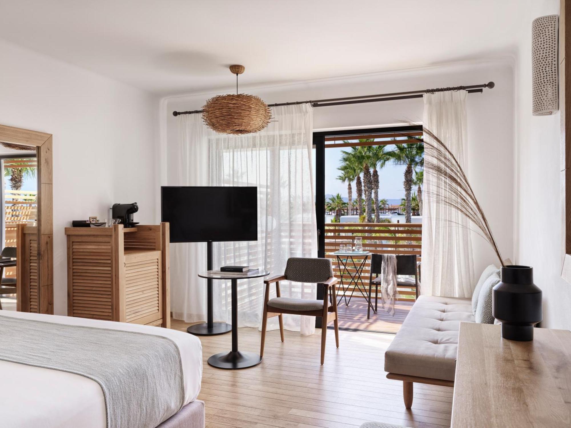 Chambre Double de Luxe avec Vue sur la Piscine