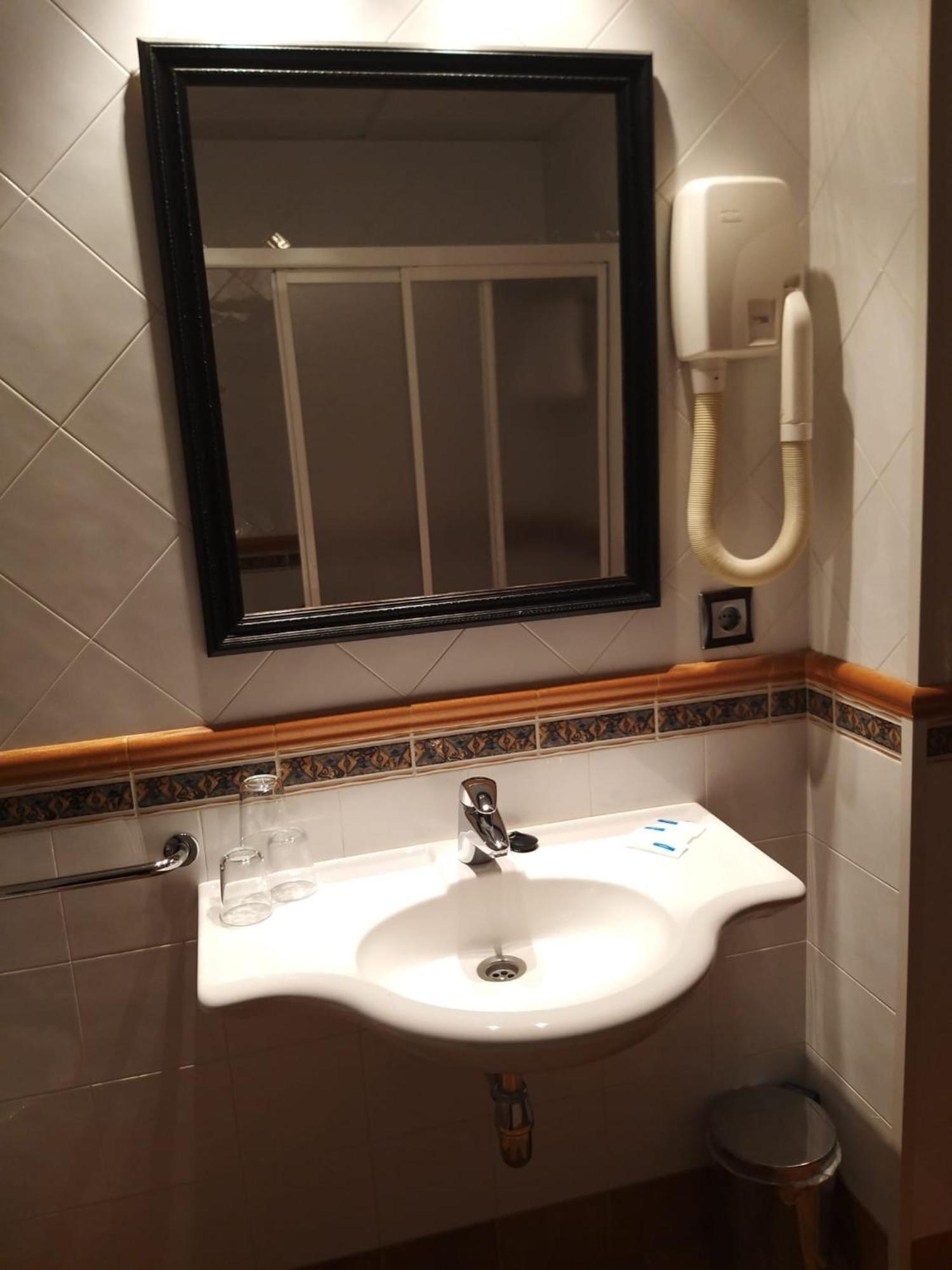 Double Room Extra Bed,1530670912:JPEG