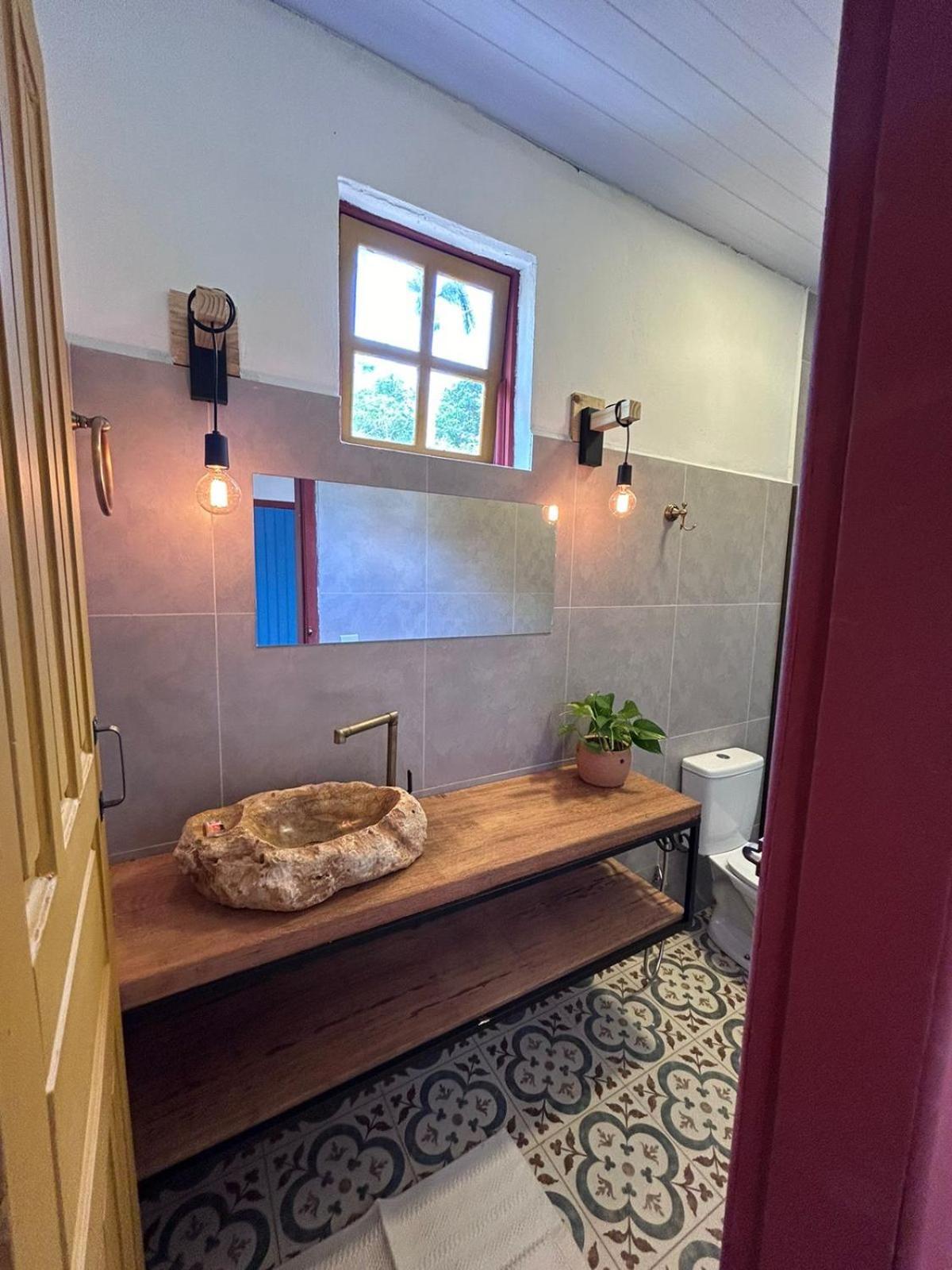 Queen Suite with Spa Bath,1531723861:JPEG