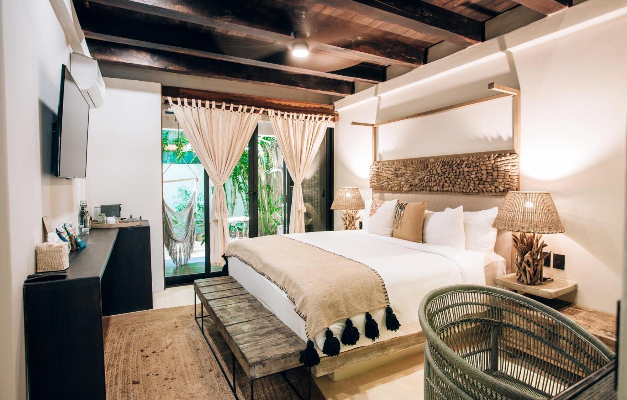 Garden Suite with private bathtub,1539672073:JPEG