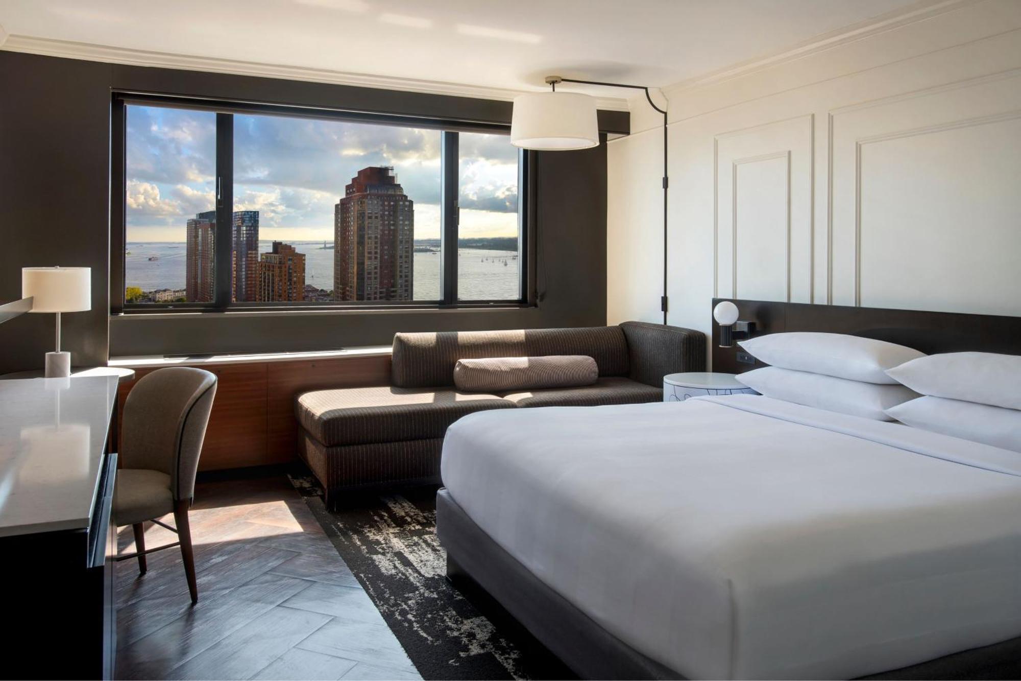 Deluxe King Room with Harbor View,1541074084:JPEG