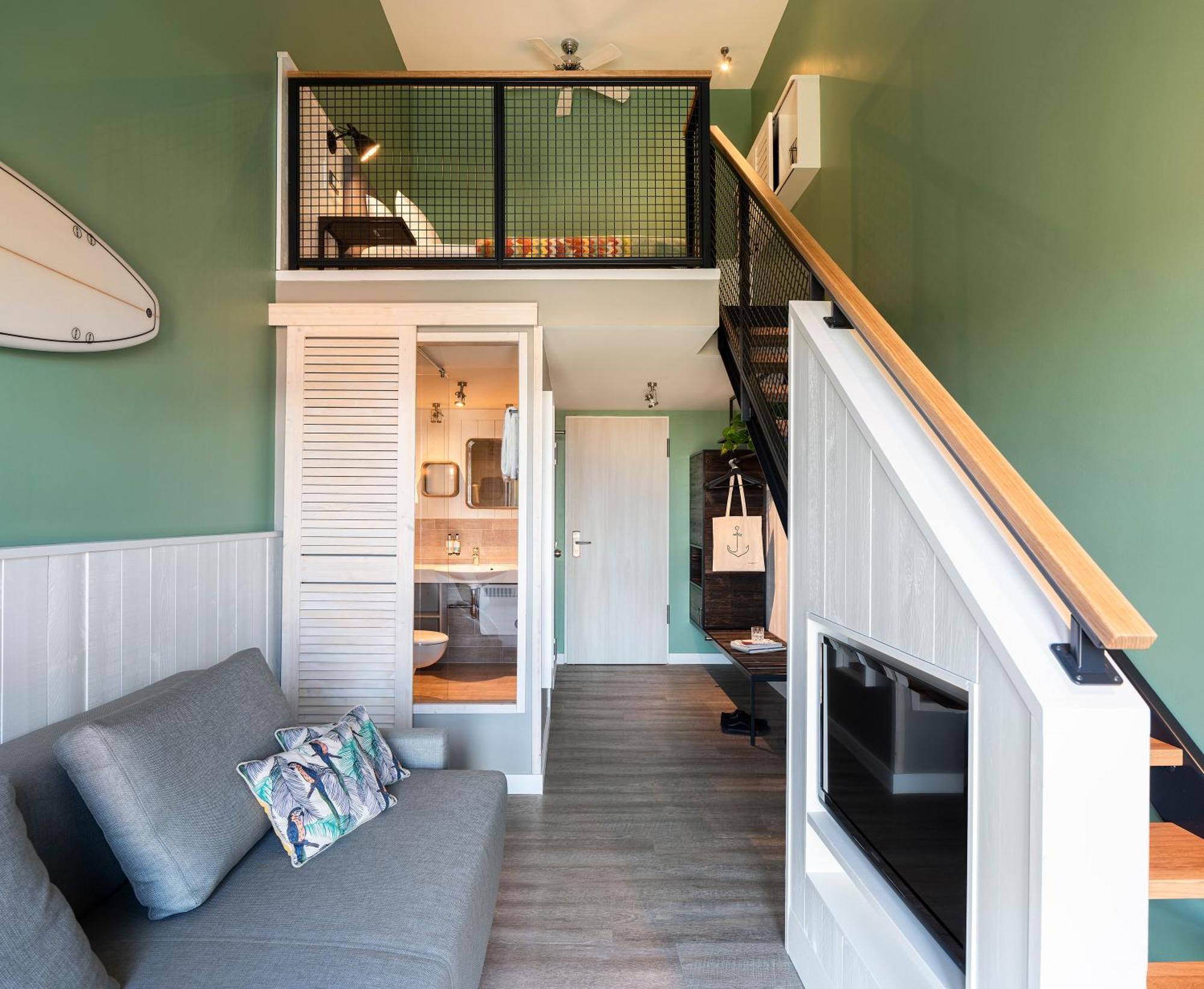 Loft,31671704:JPEG