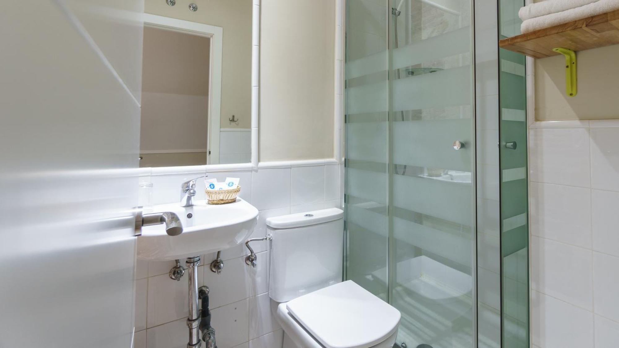 Superior Double Room with Street View,1646894656:JPEG