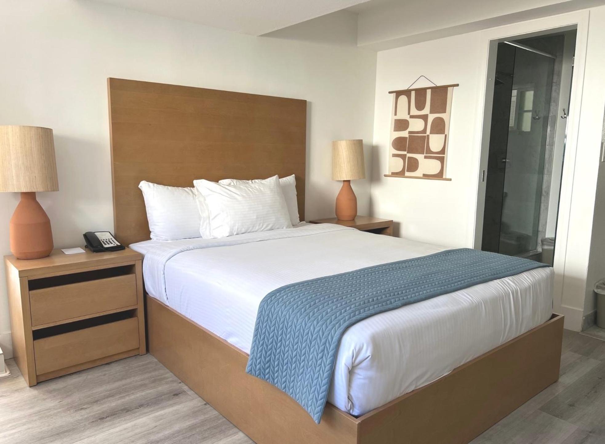 Standard Queen Room,1545533215:JPEG