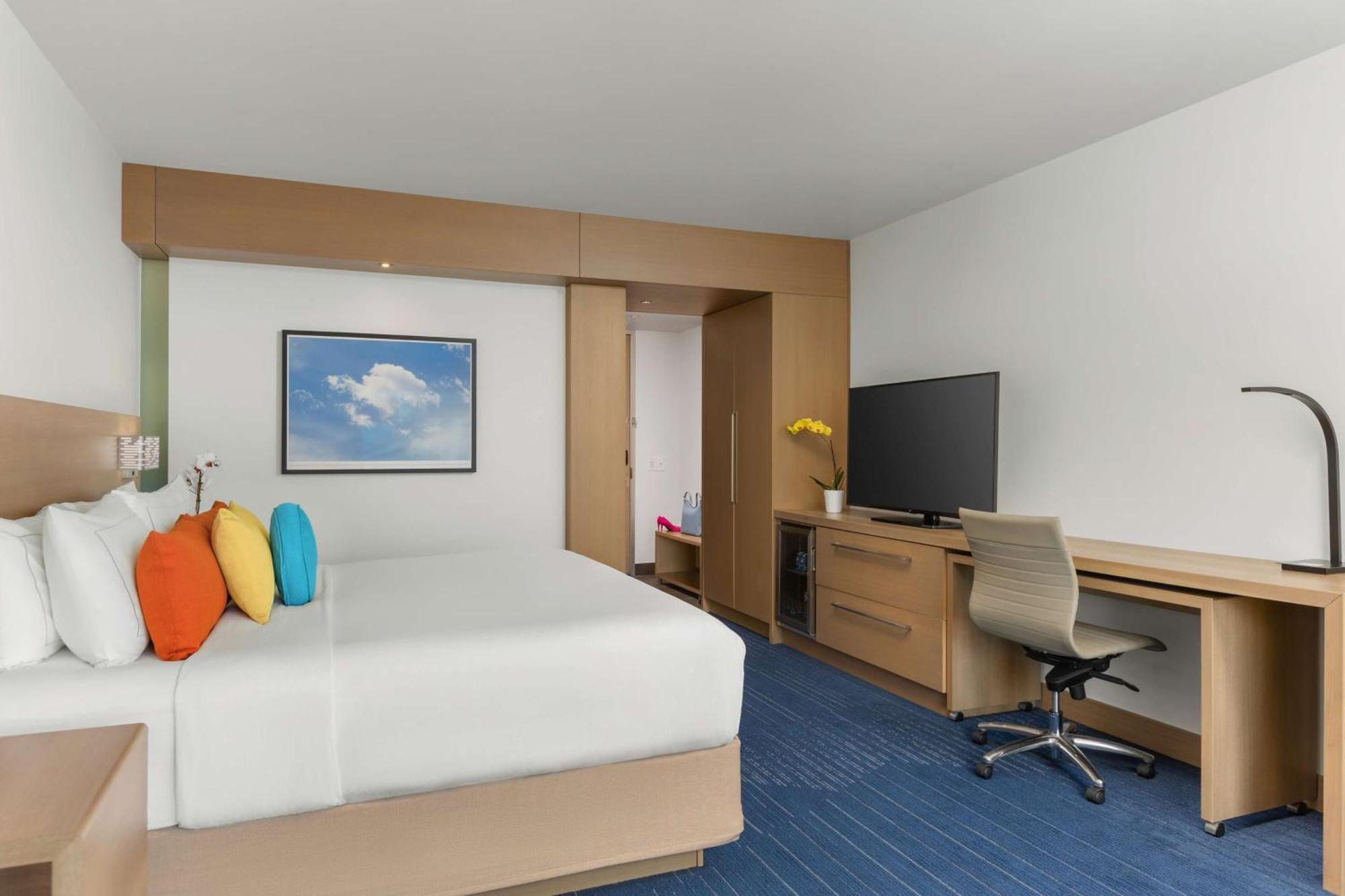 King Room,1546959211:JPEG