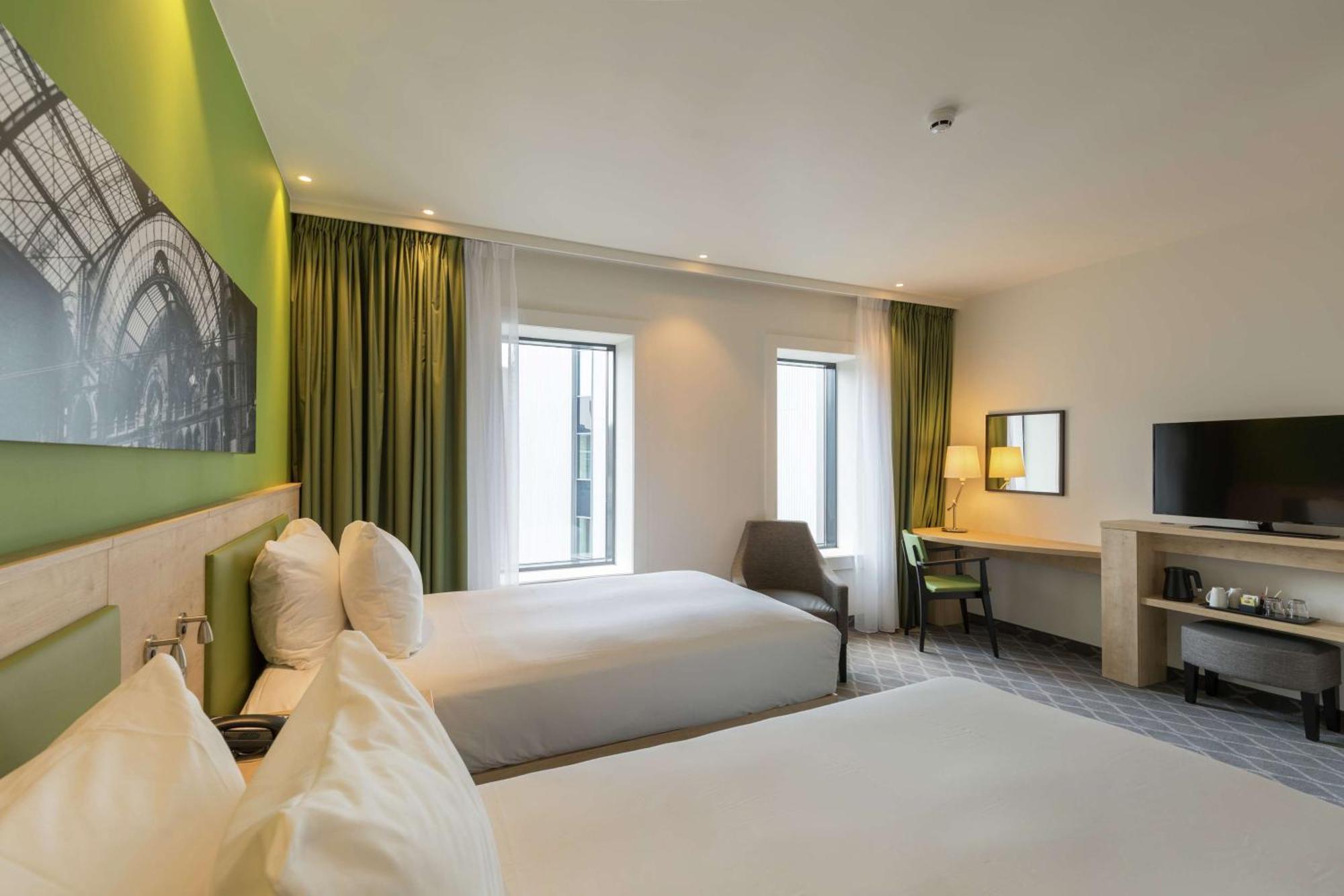 Twin Room,1547544532:JPEG
