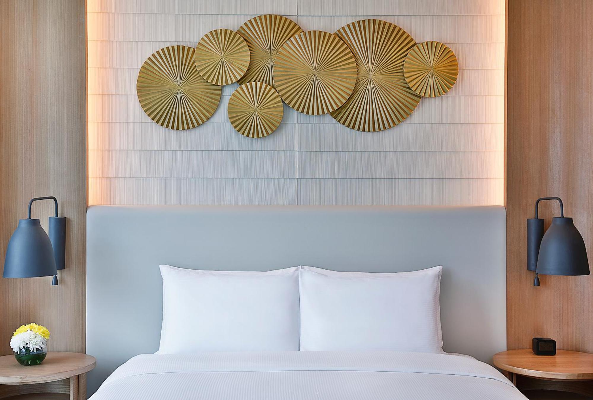 Corner King Room with Burj Khalifa View,1756638231:JPEG