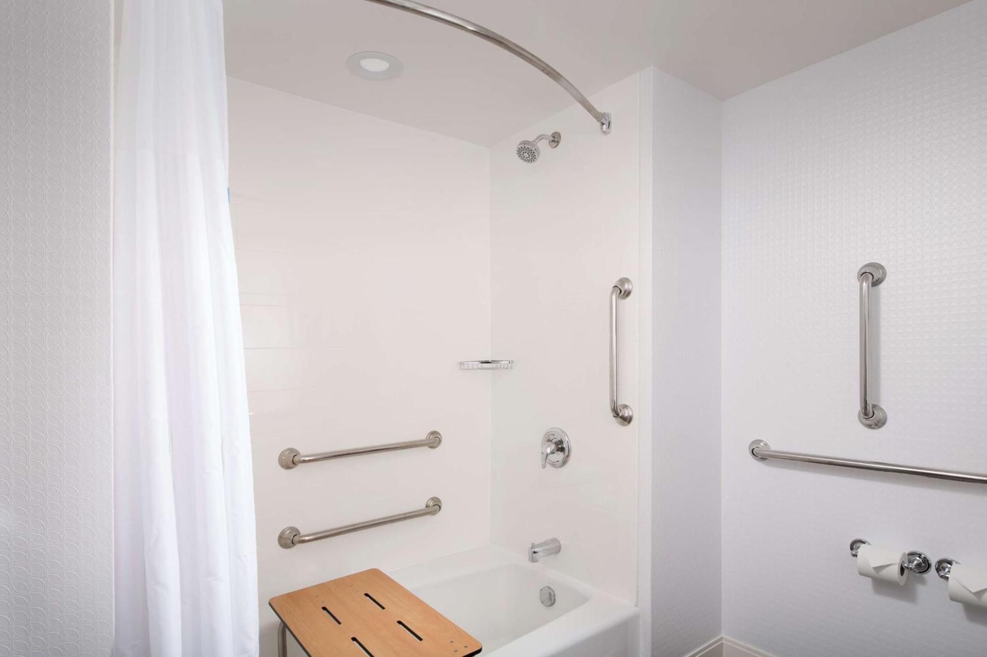 Zimmer mit 2 Queensize-Betten – barrierefrei, Nichtraucher