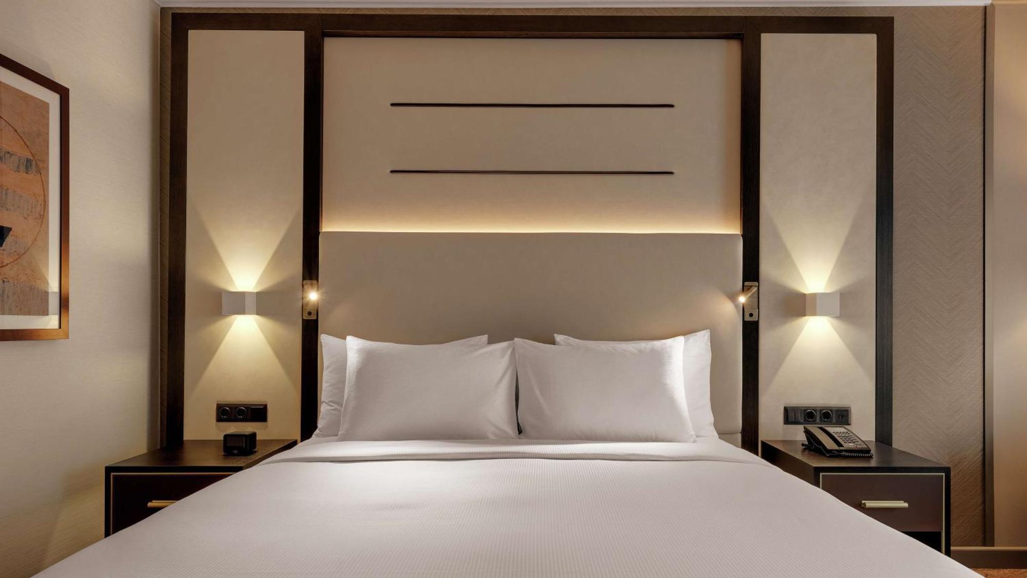 King Room with Courtyard View