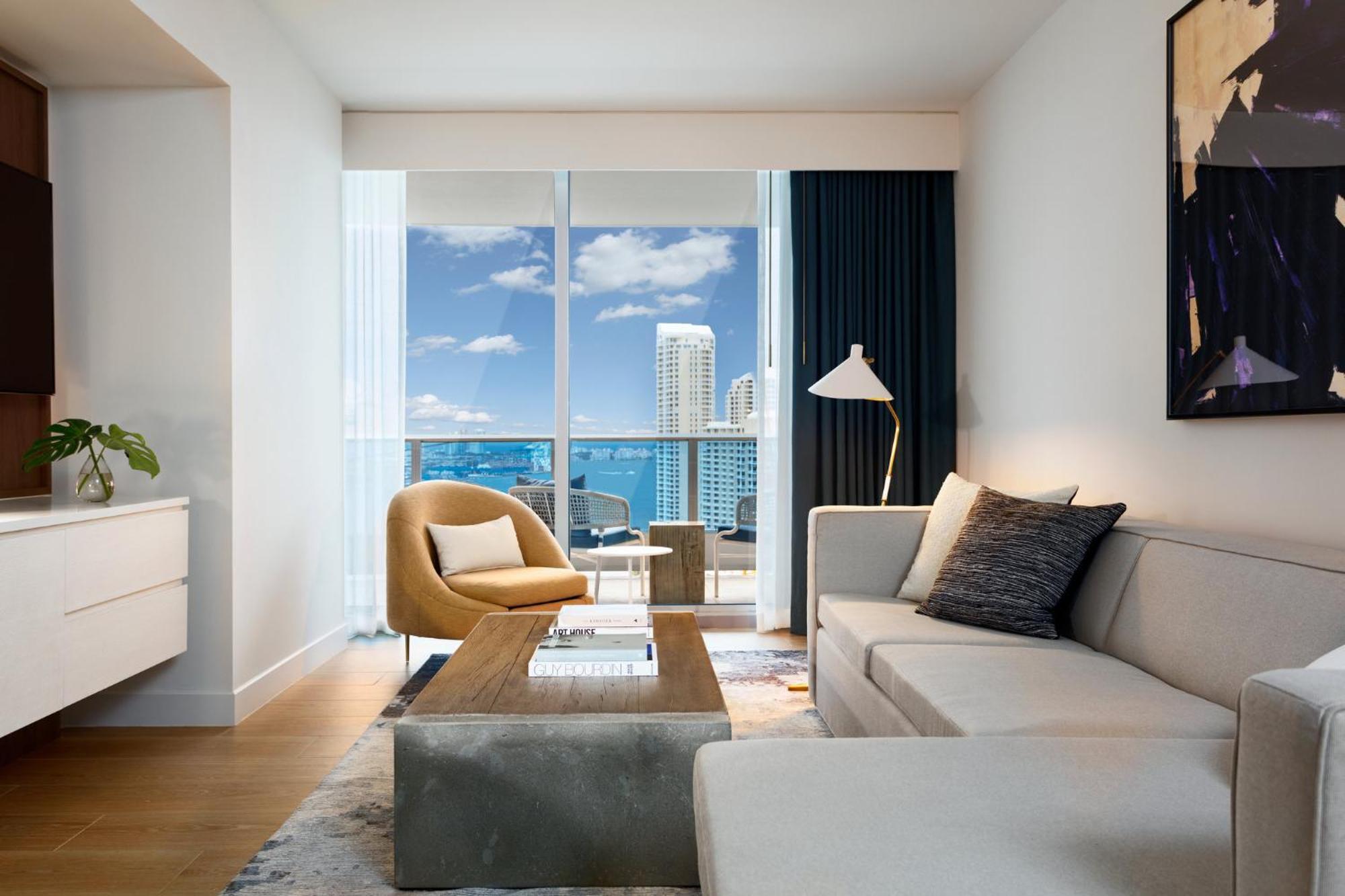 One-Bedroom King Suite - Partial Ocean view,1439632147:JPEG