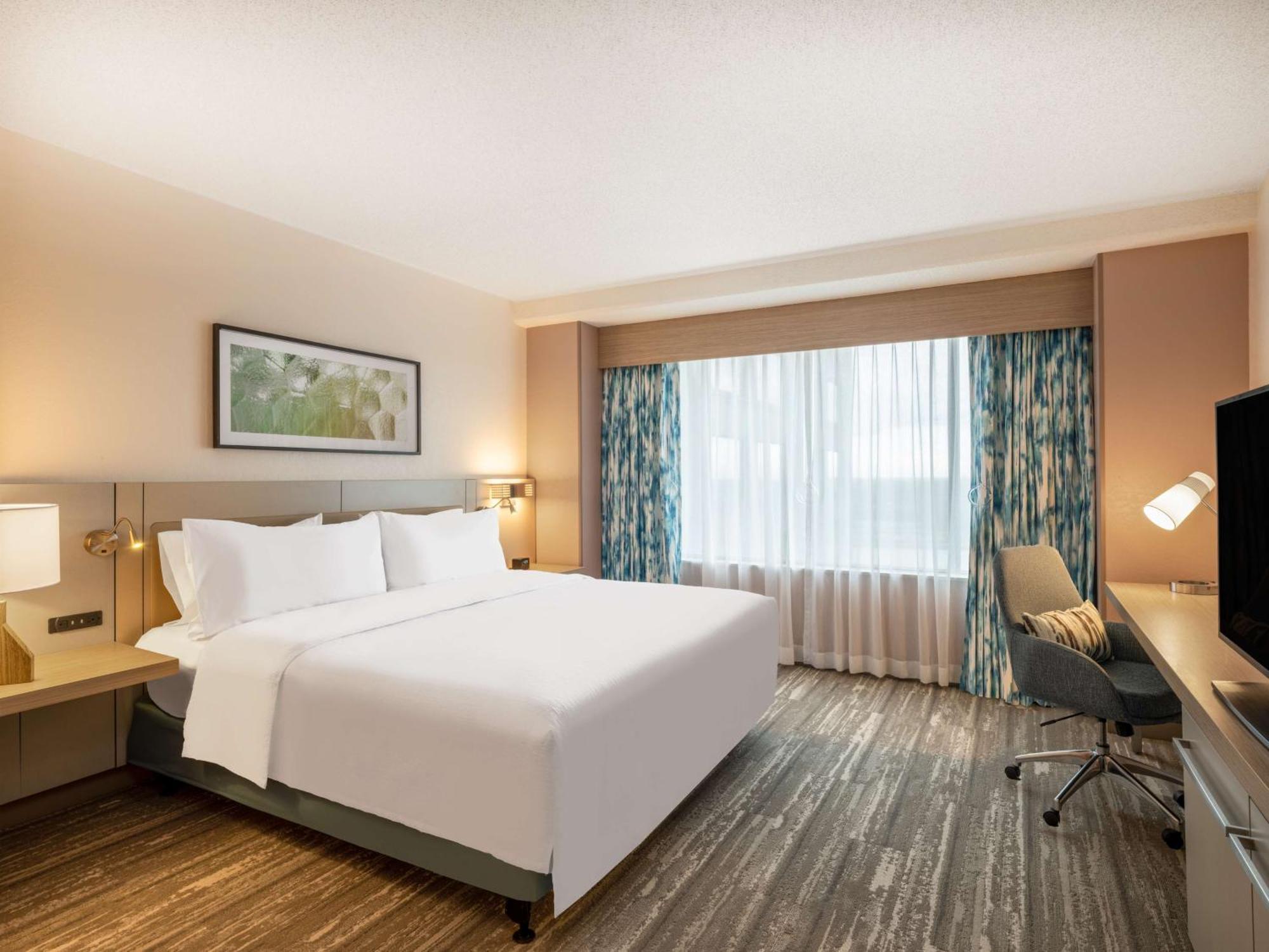 King Room River View Hearing Accessible,1551472453:JPEG