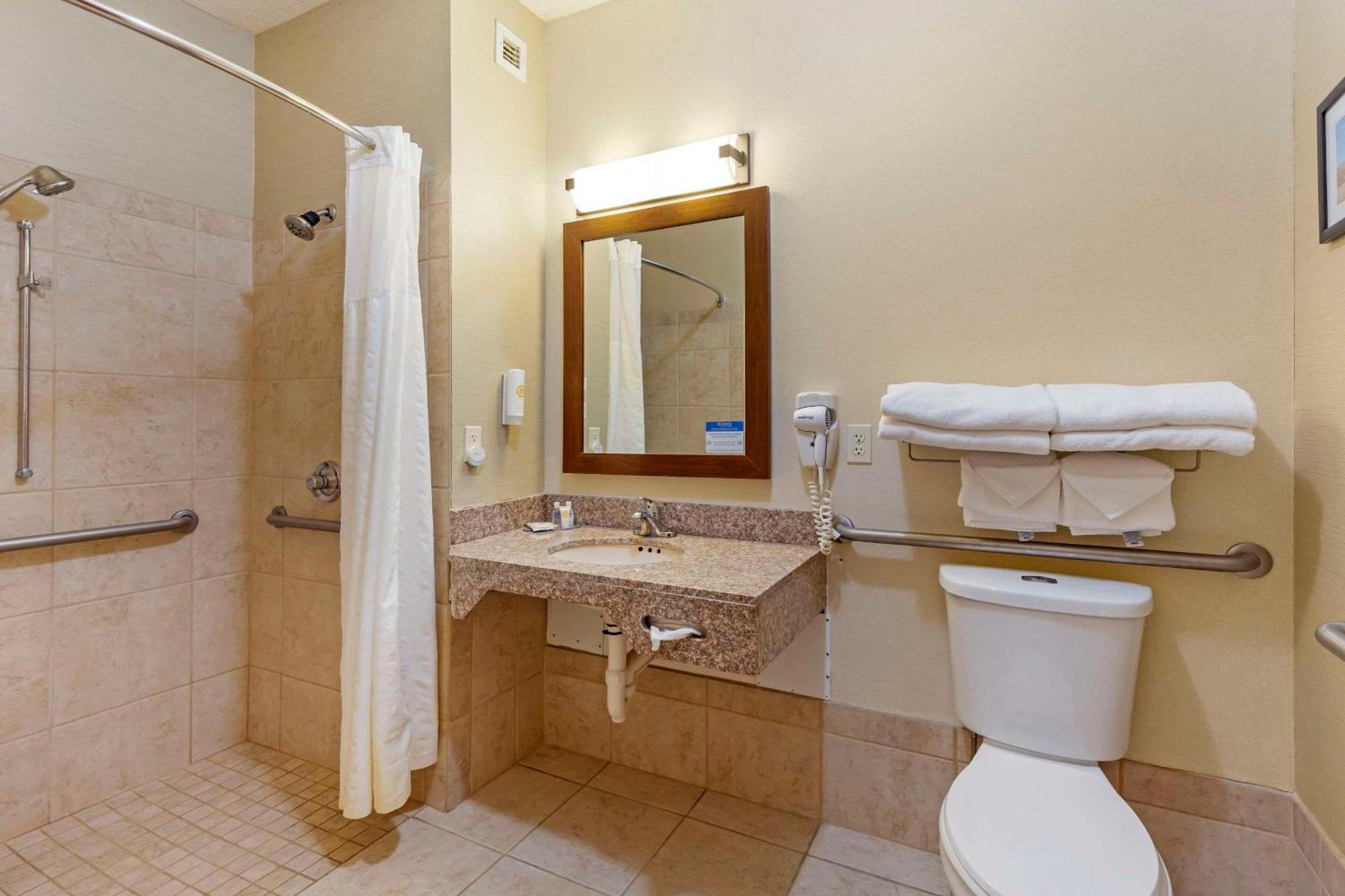 King Room - Accessible/Non-Smoking