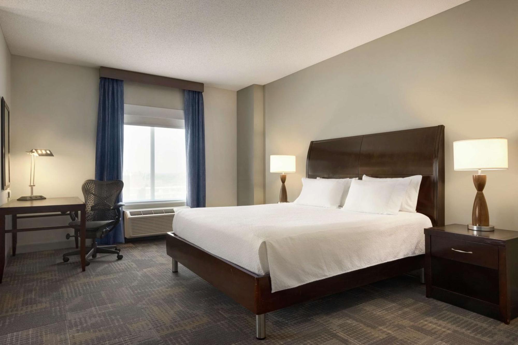 Executive King Room,1551610549:JPEG