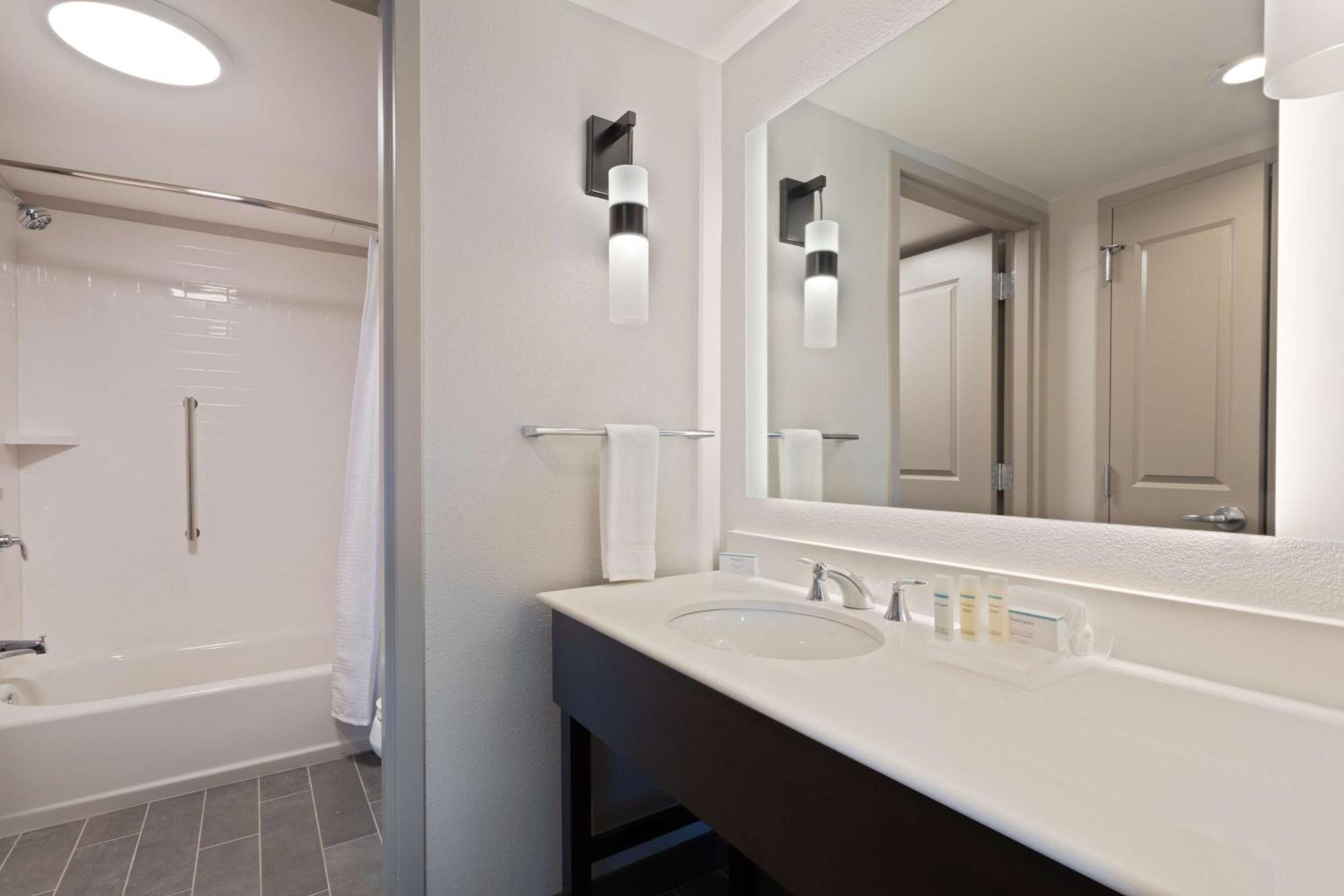 Studio Suite with Two Queen Beds,1552127596:JPEG