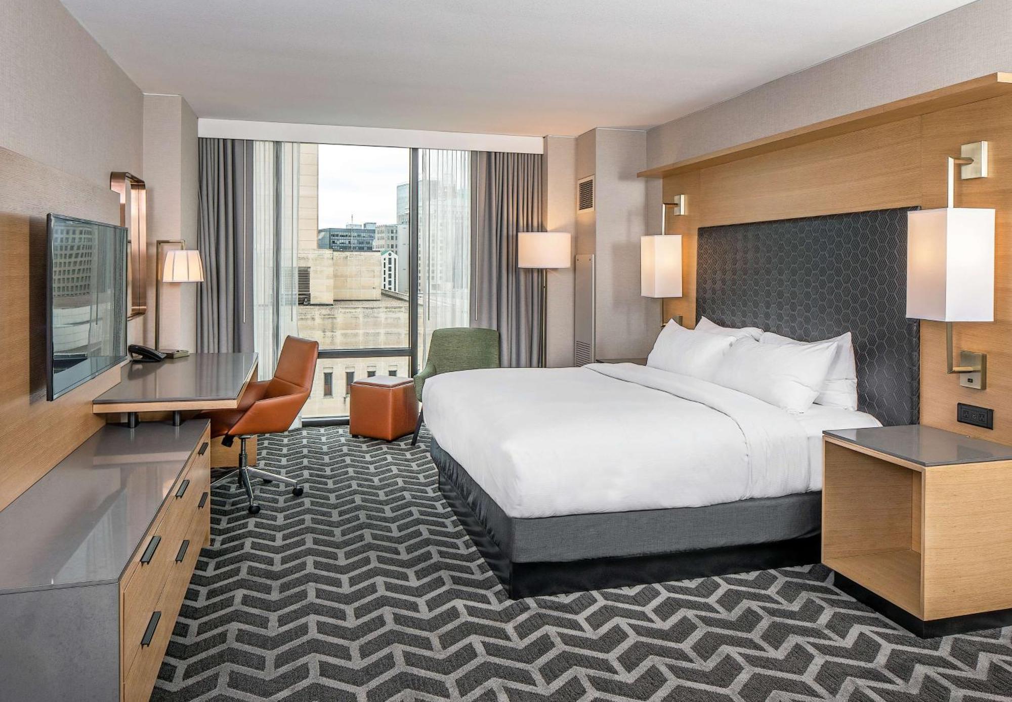 Deluxe King Room,1552444153:JPEG