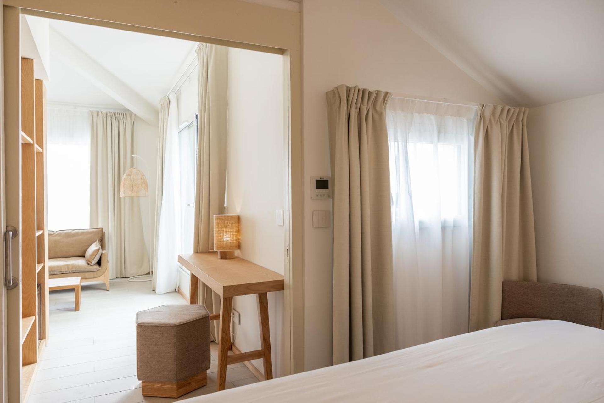 Suite with Terrace,1593670623:JPEG