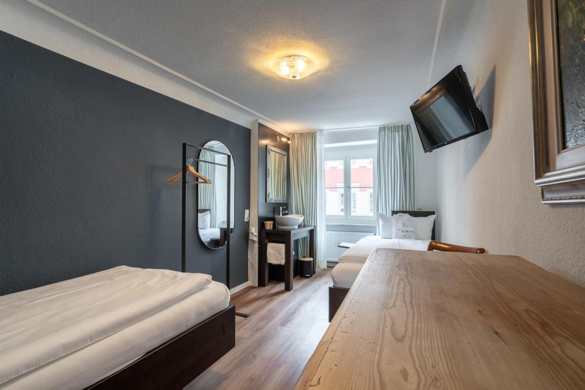 Zweibettzimmer mit Gemeinschaftsbad
