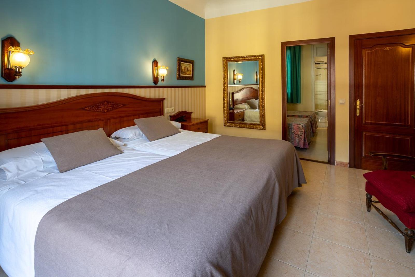 Quadruple Room,1553982862:JPEG