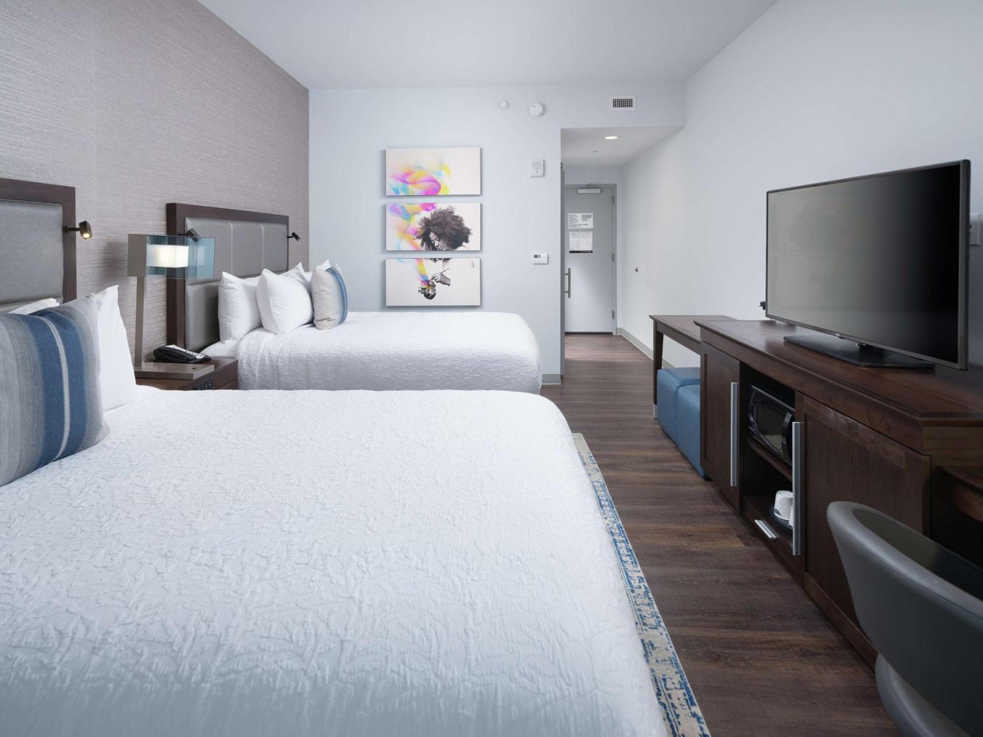 Queen Room with Two Queen Beds,1557368236:JPEG