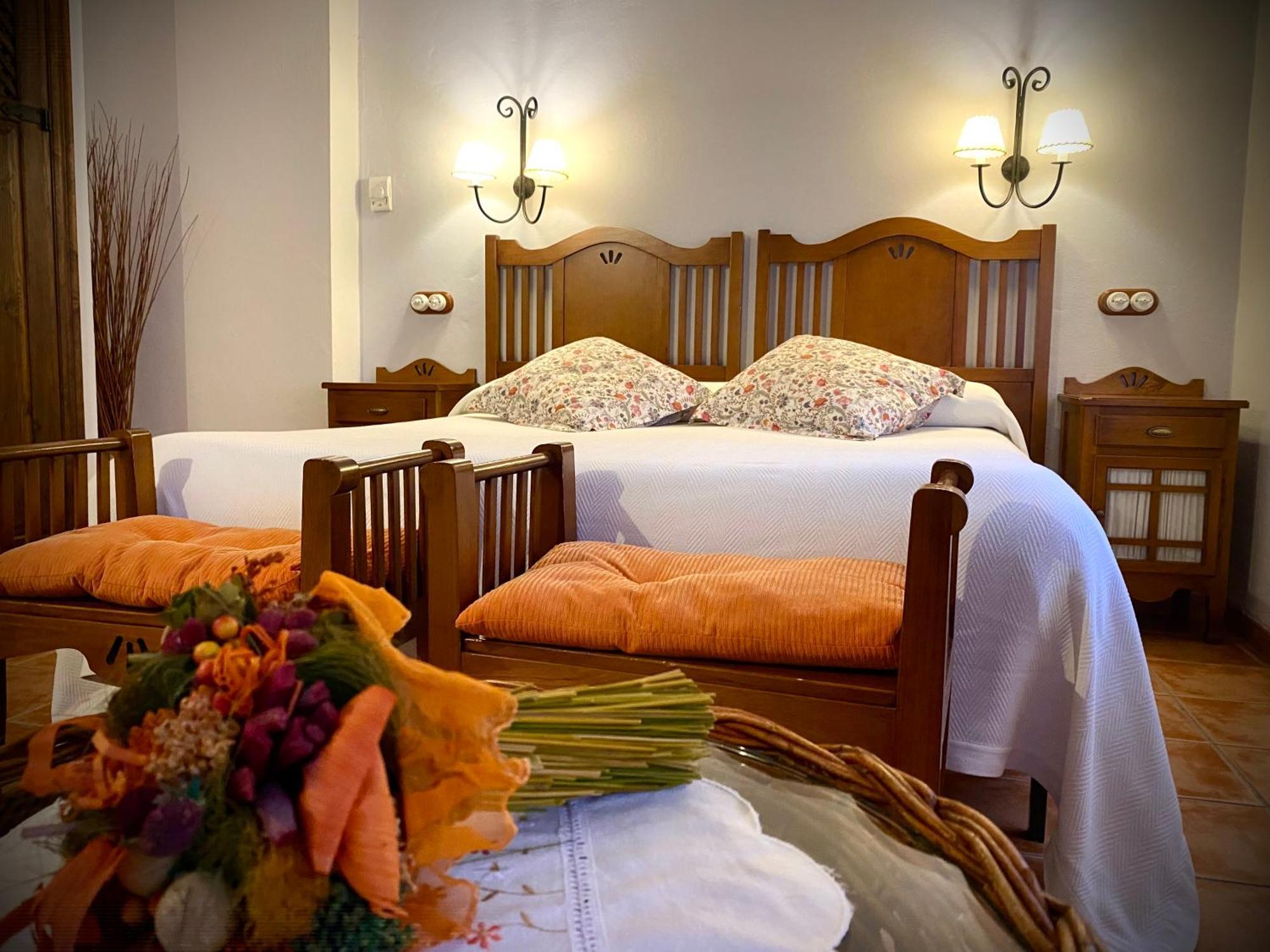 Double or Twin Room,1559666782:JPEG