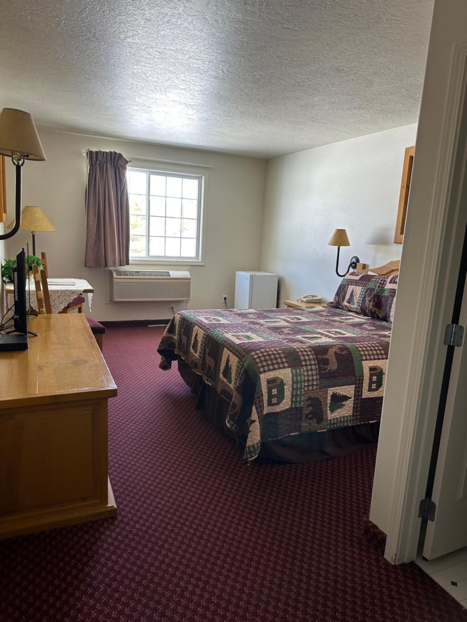 Queen Room