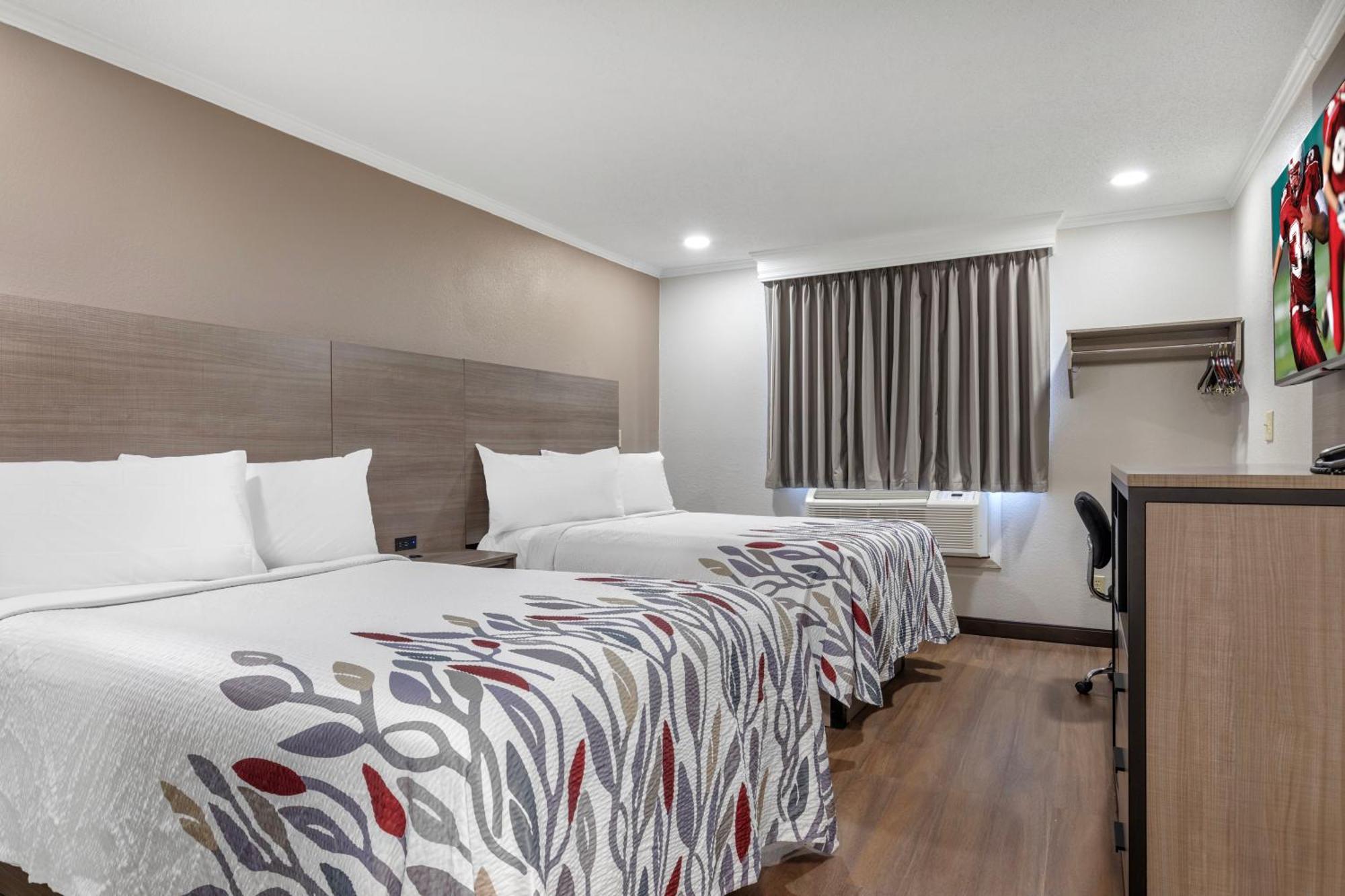 Deluxe Room with Two Double Beds Non-Smoking
