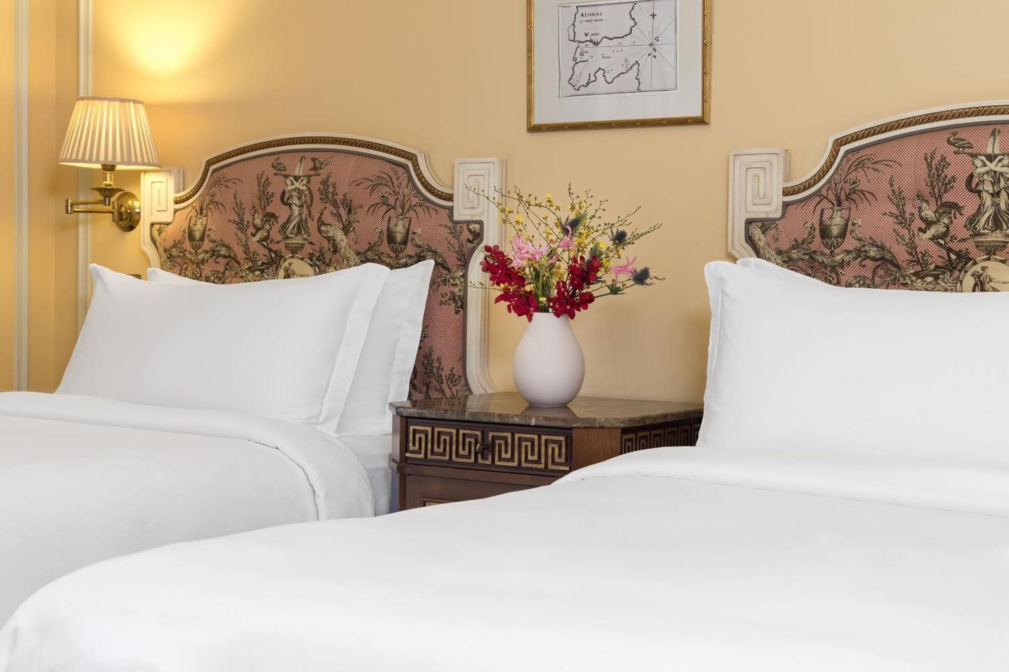 Quarto Deluxe com 2 Camas de Solteiro e Vista da Cidade