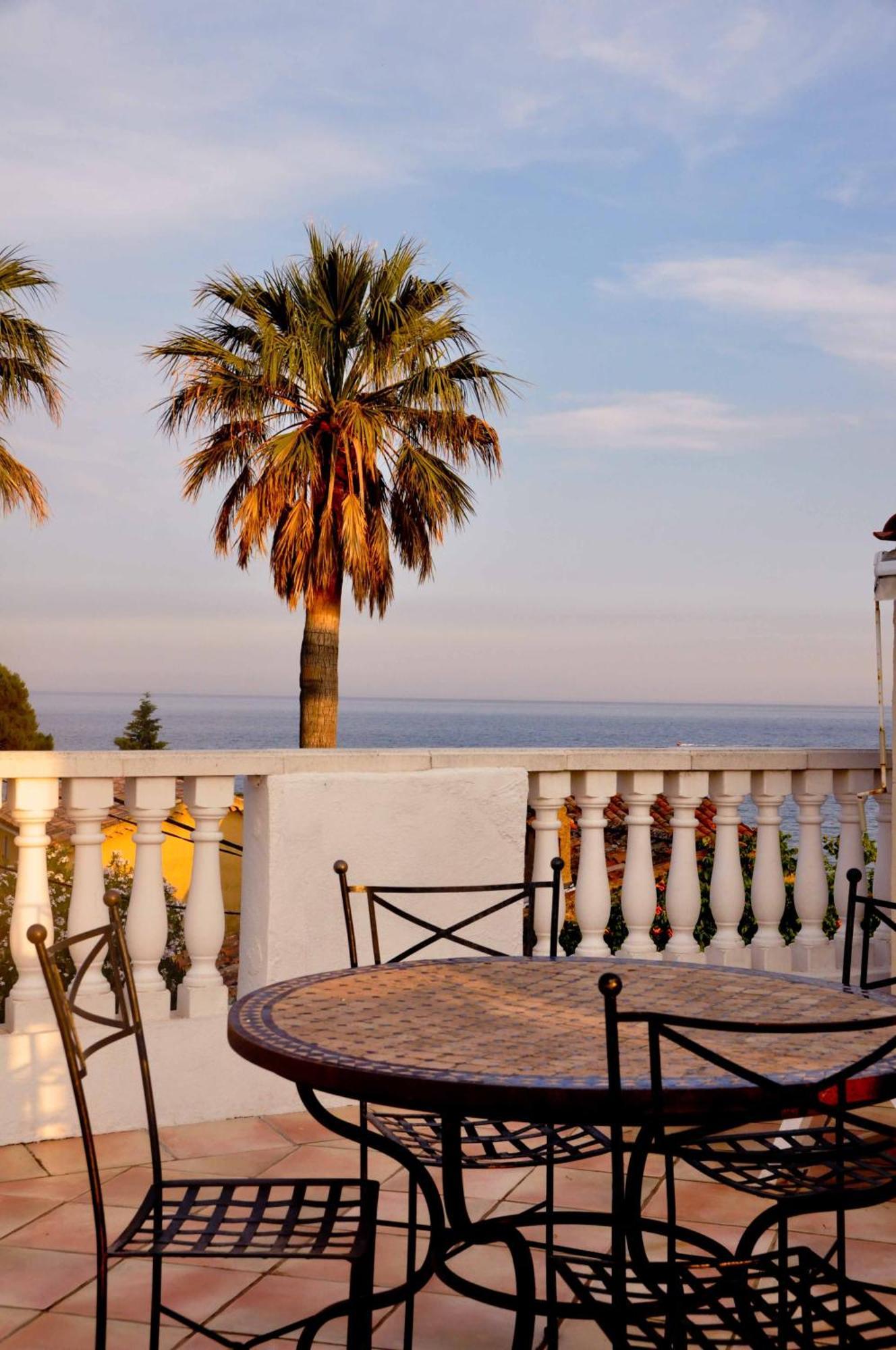 Chambre Lit Queen-Size - Vue sur Mer