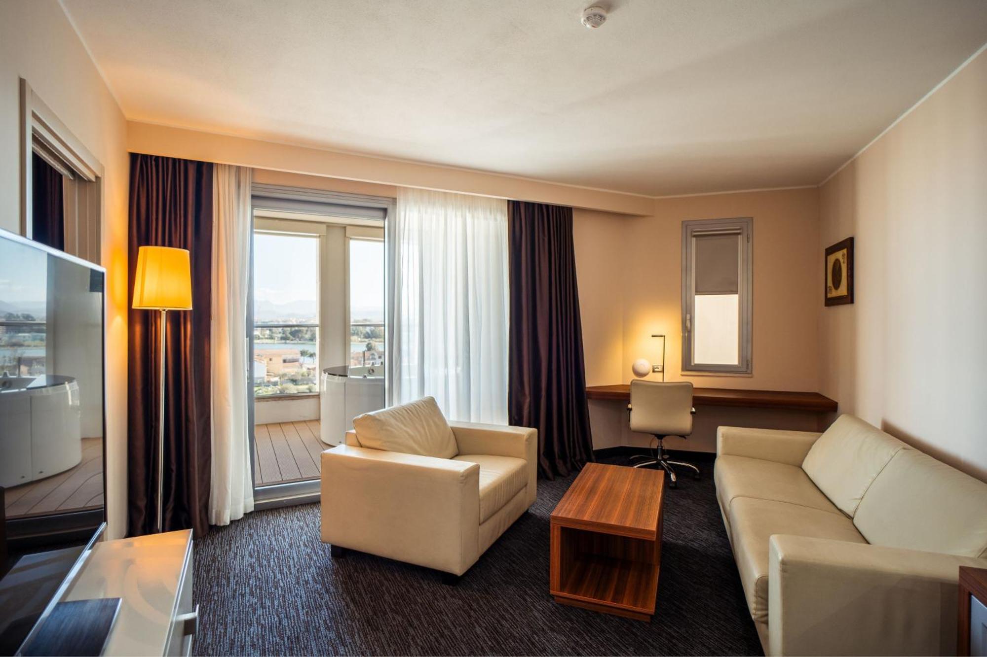 Suite Spa con 1 Camera da Letto, Letto King-Size, Divano-Letto e Vista Porto
