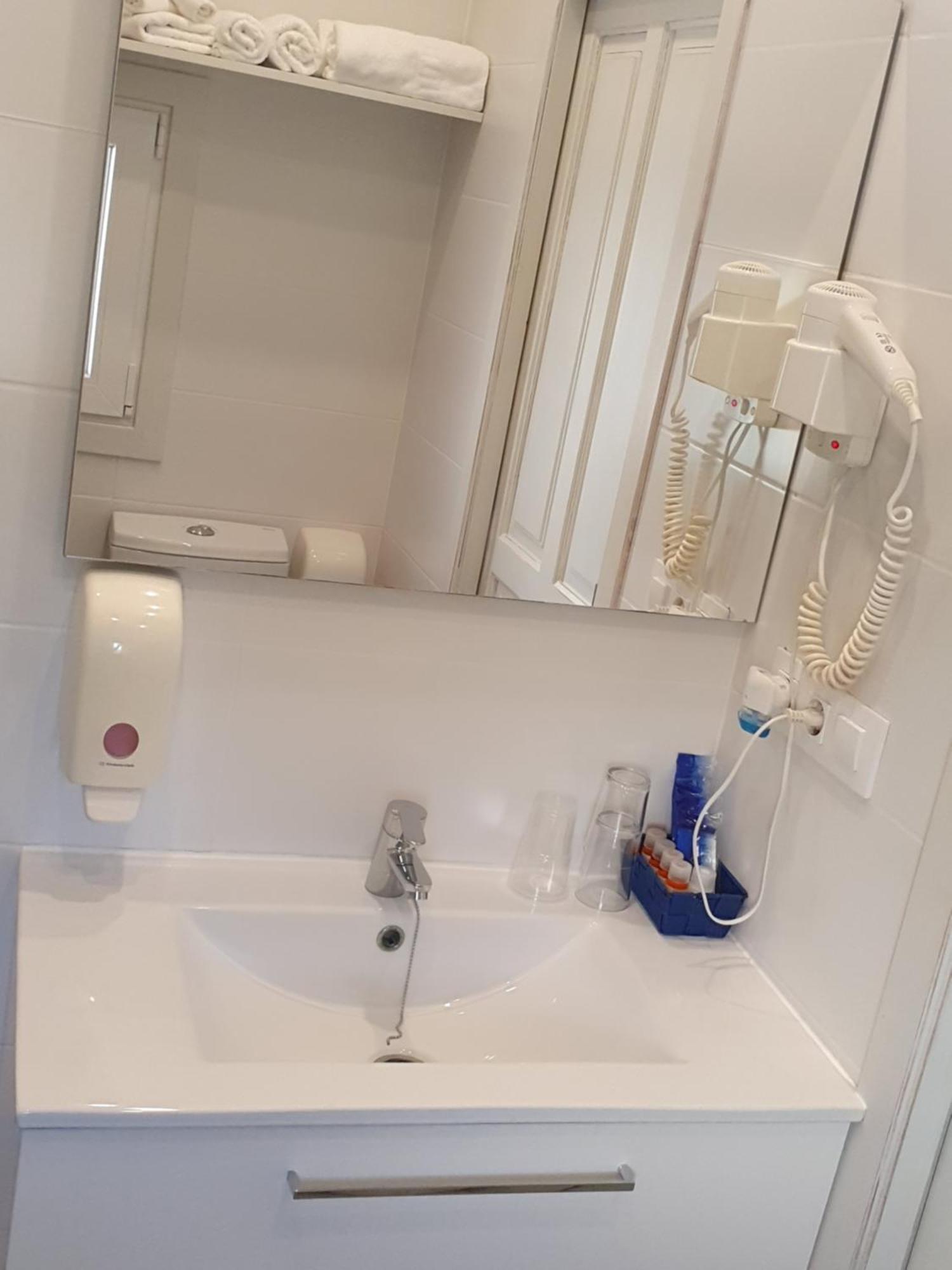 Double or Twin Room,1669022271:JPEG