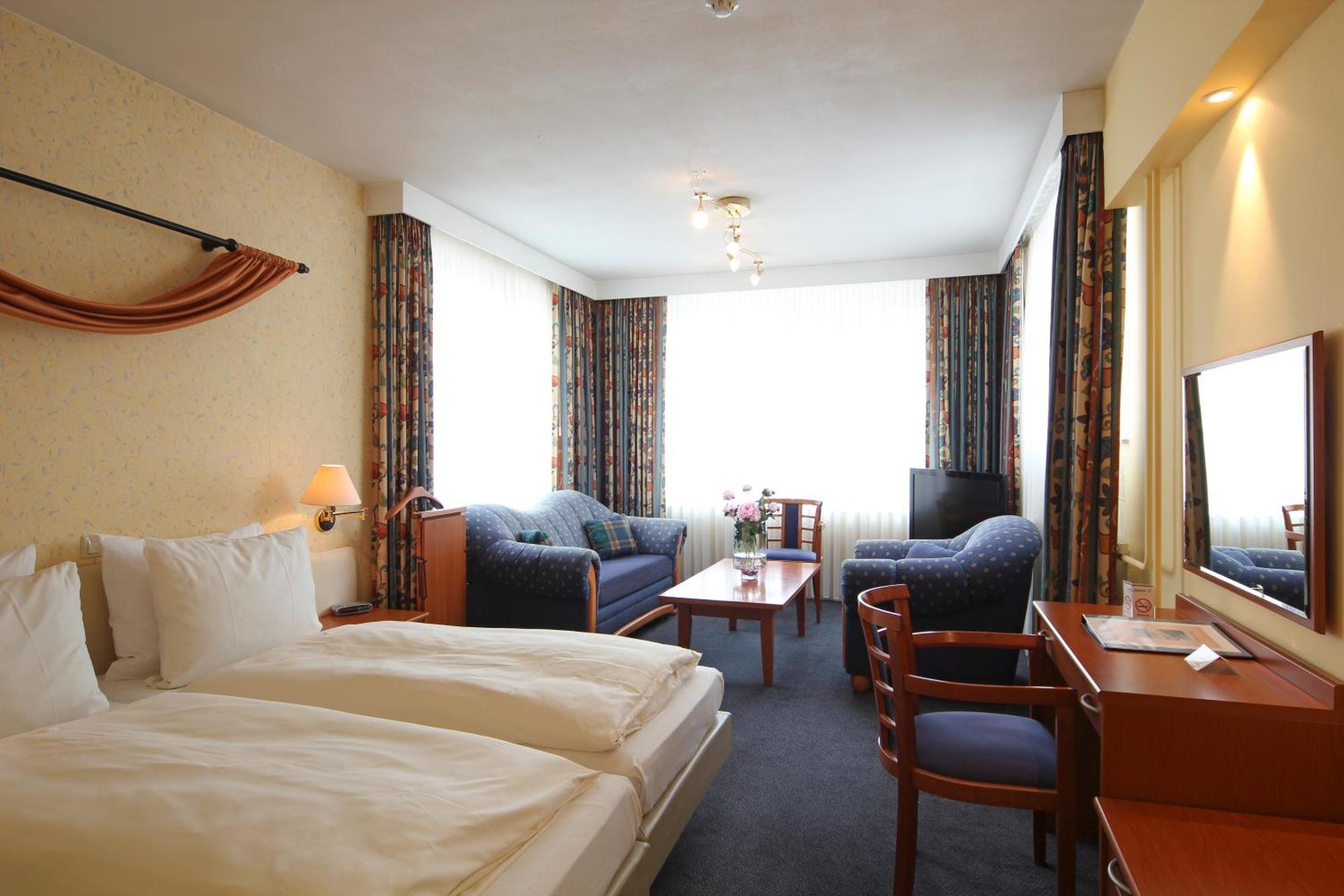 Junior Suite,728027872:JPEG