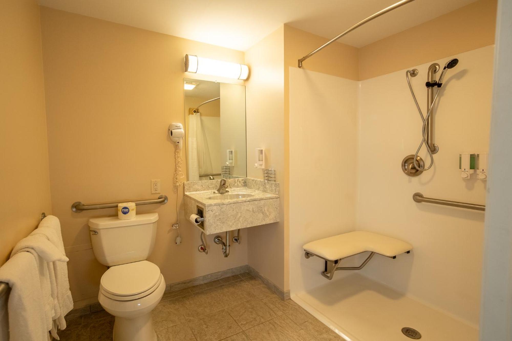 Queen Room - Disability Access