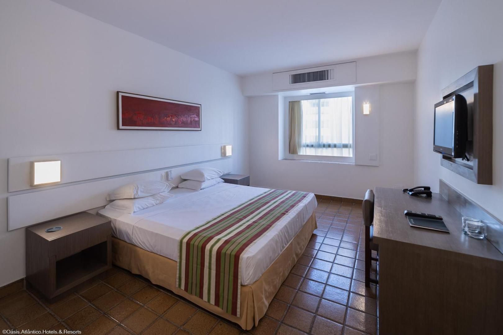 Quarto Triplo Superior com Vista para a Piscina