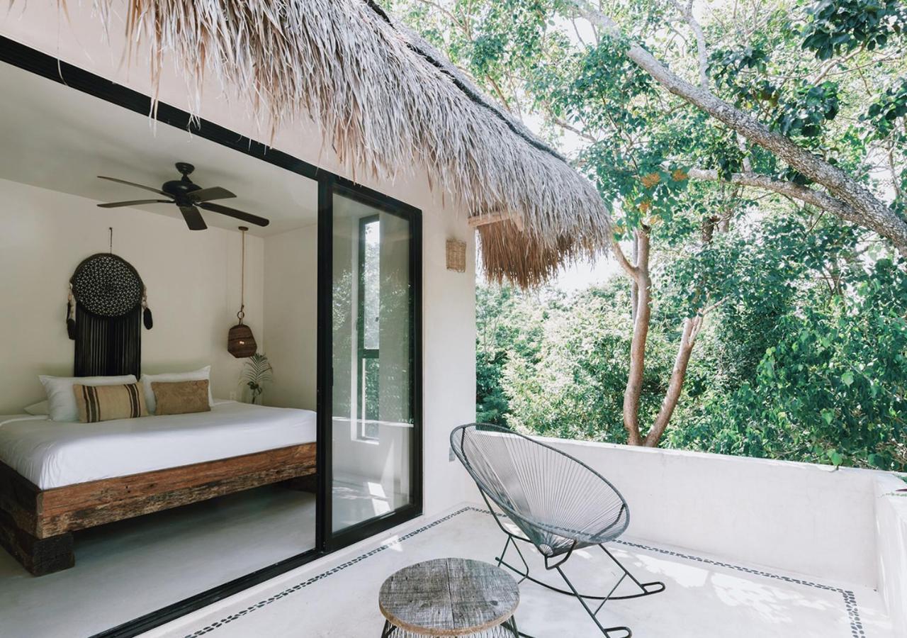 Zimmer Tropical mit Terrasse