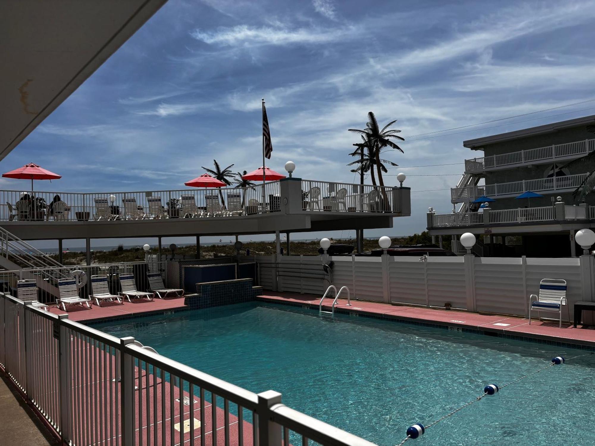 One Bedroom Suite with a Queen Bed, Double Bed Efficiency and Partial Ocean View