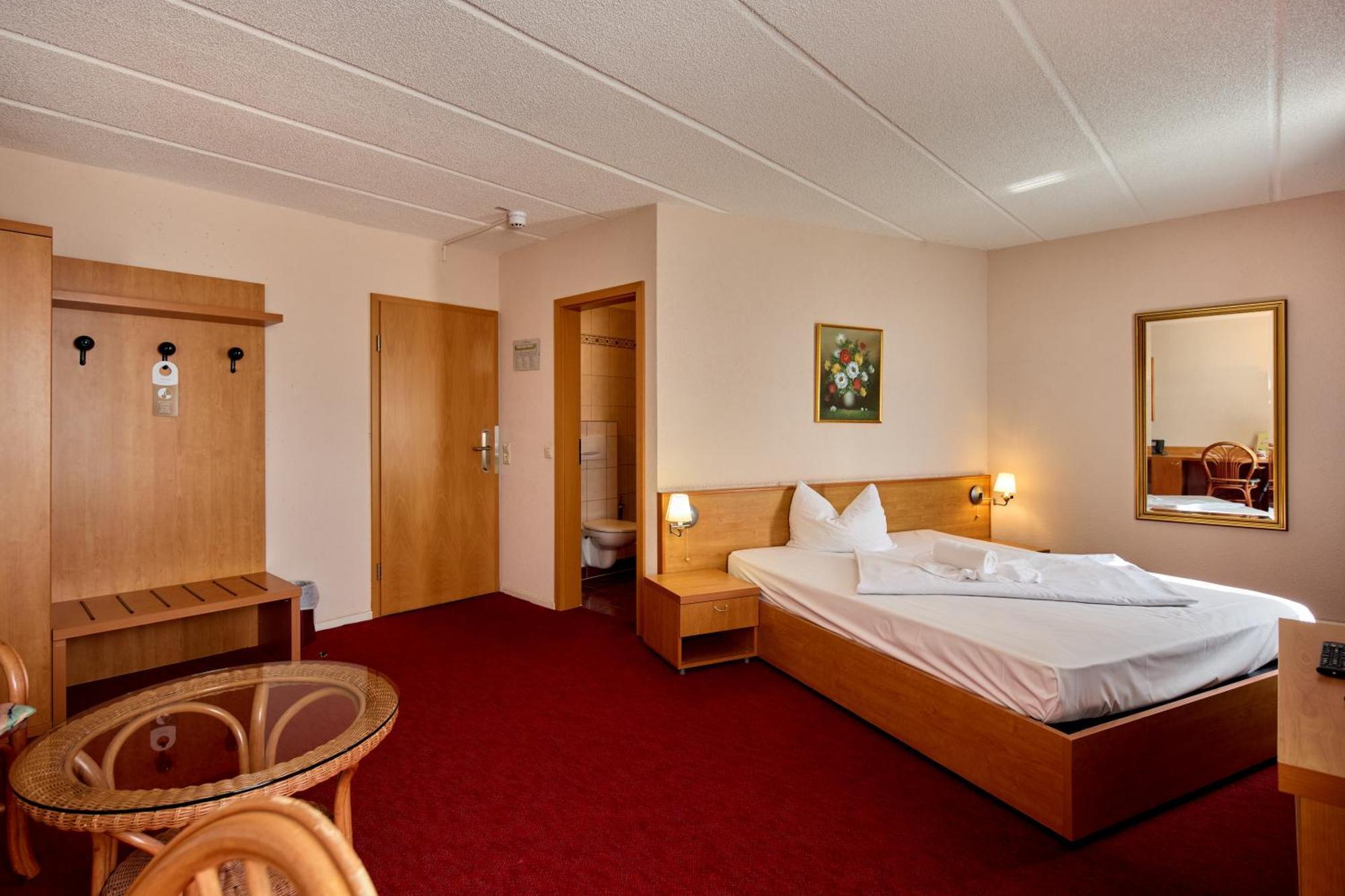 Double Room,1596075004:JPEG