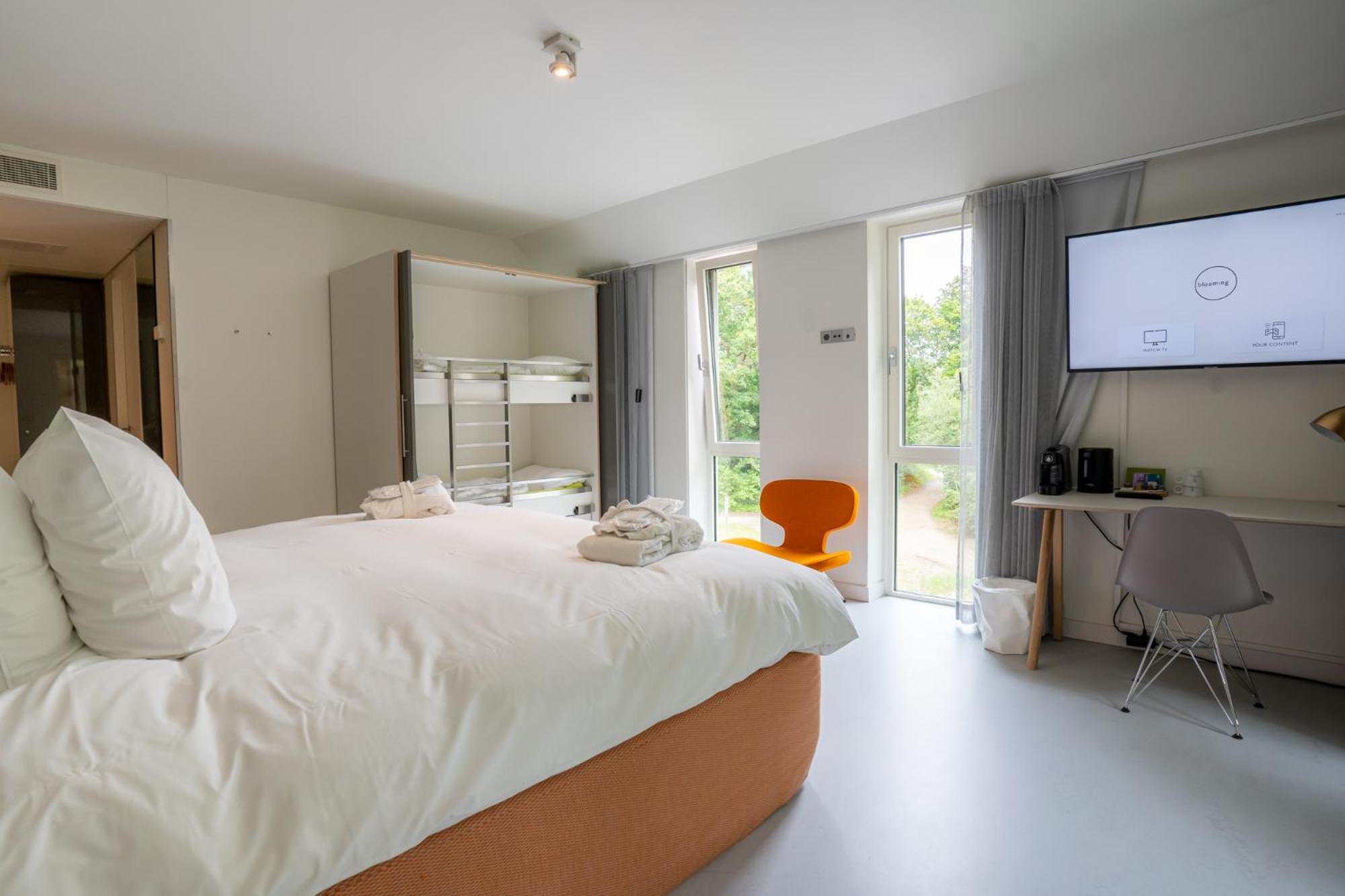 Bloomy Bunch • Deluxe Quadruple room for 2 adults + 2 kids