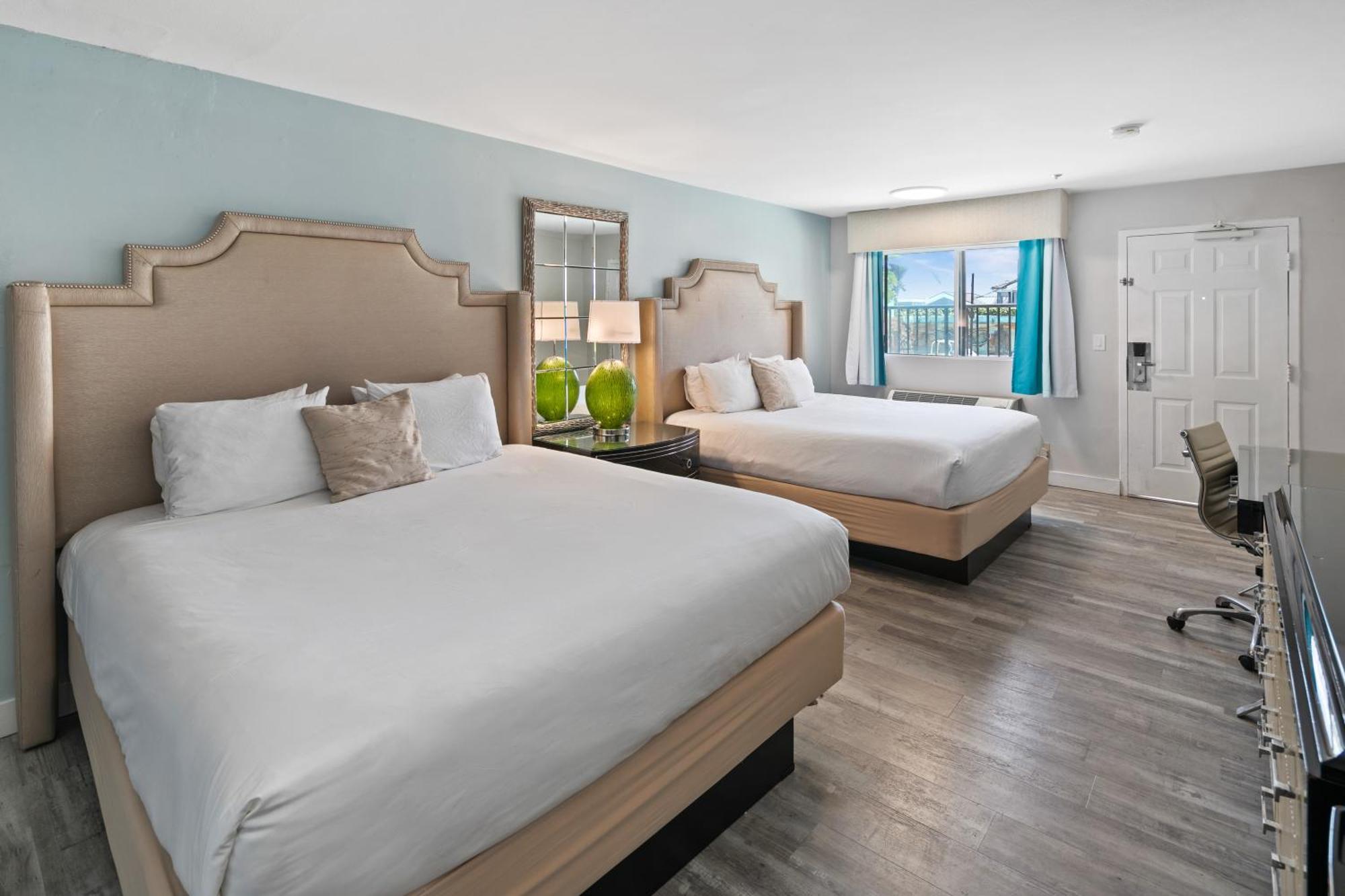 King Room with Two King Beds,1604085535:JPEG
