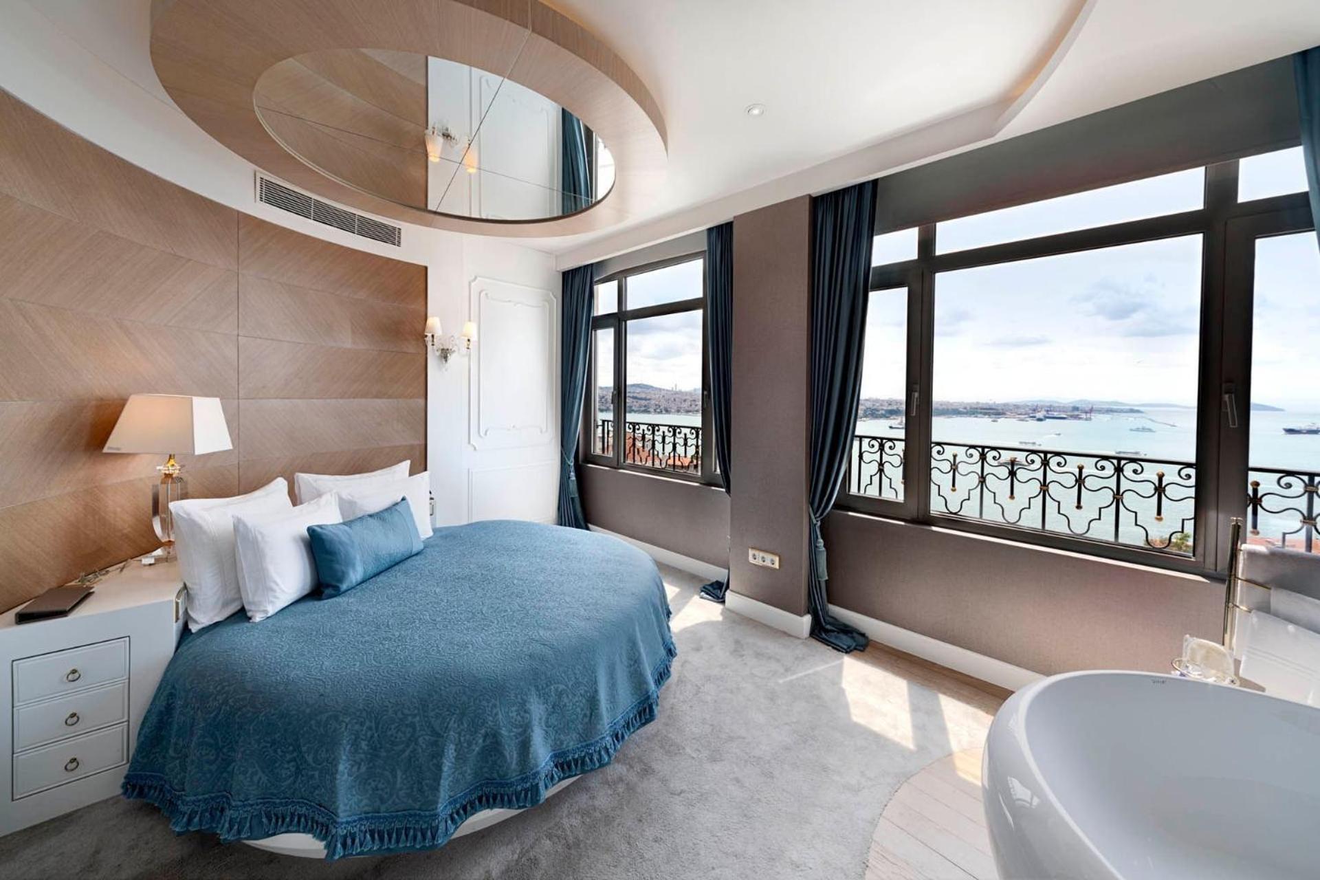 Corner Suite with Bosphorus View - Lounge Access,1605390463:JPEG