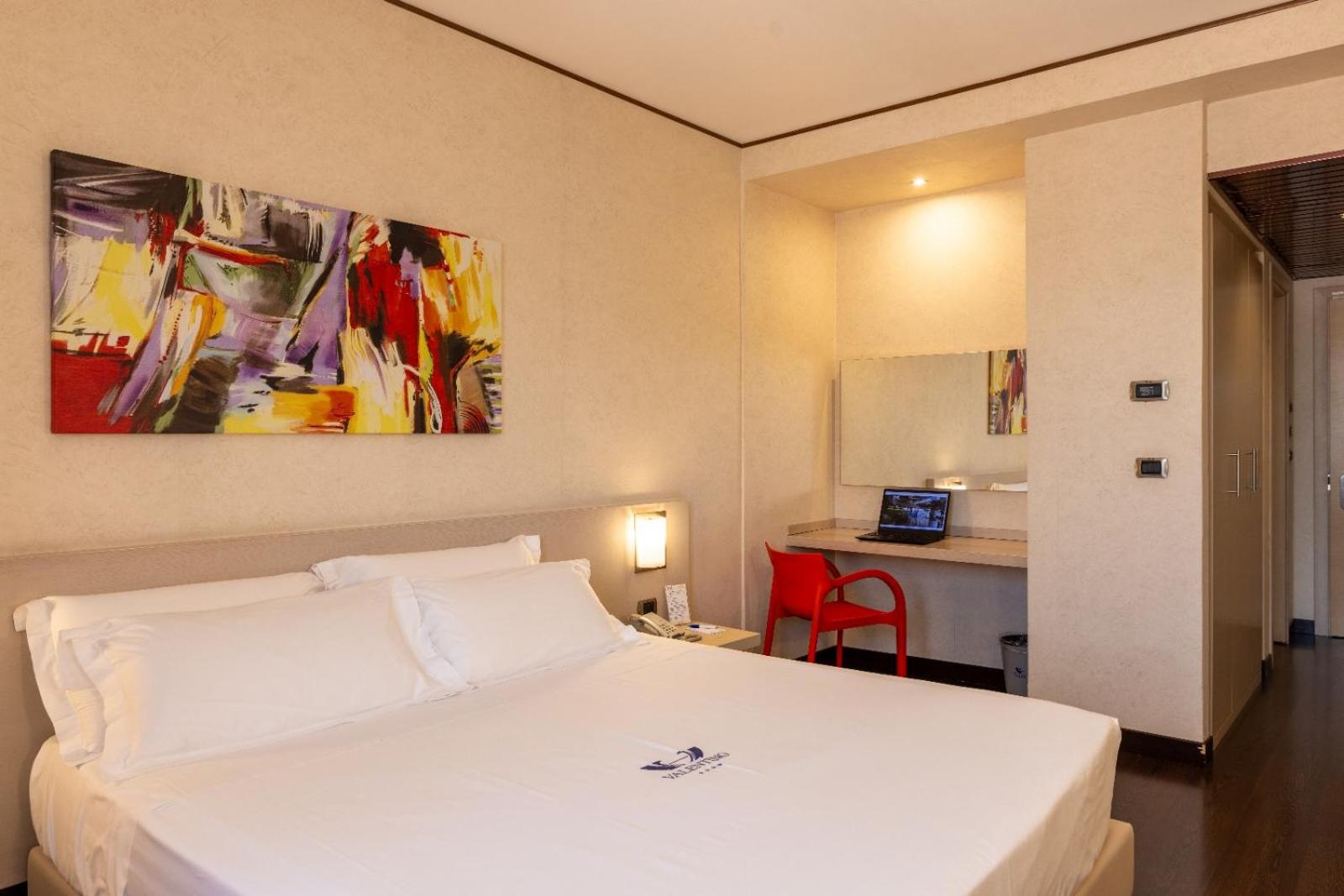 Double or Twin Room,1609725937:JPEG
