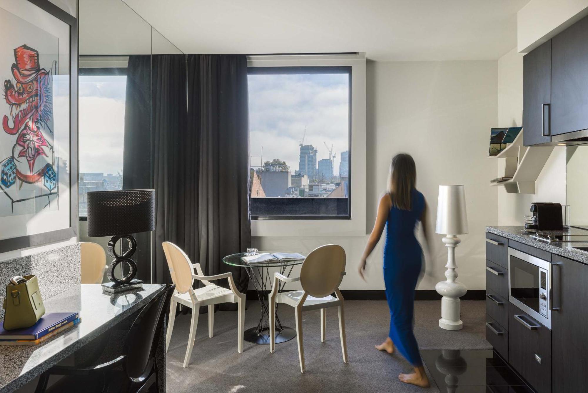 Deluxe Studio Suite