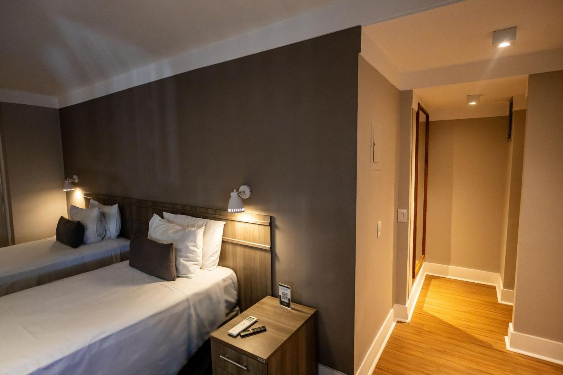 Quarto Executivo com 2 Camas de Solteiro