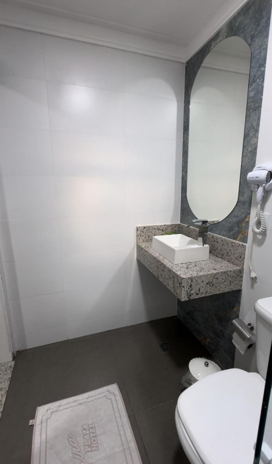 Quarto Duplo Econômico