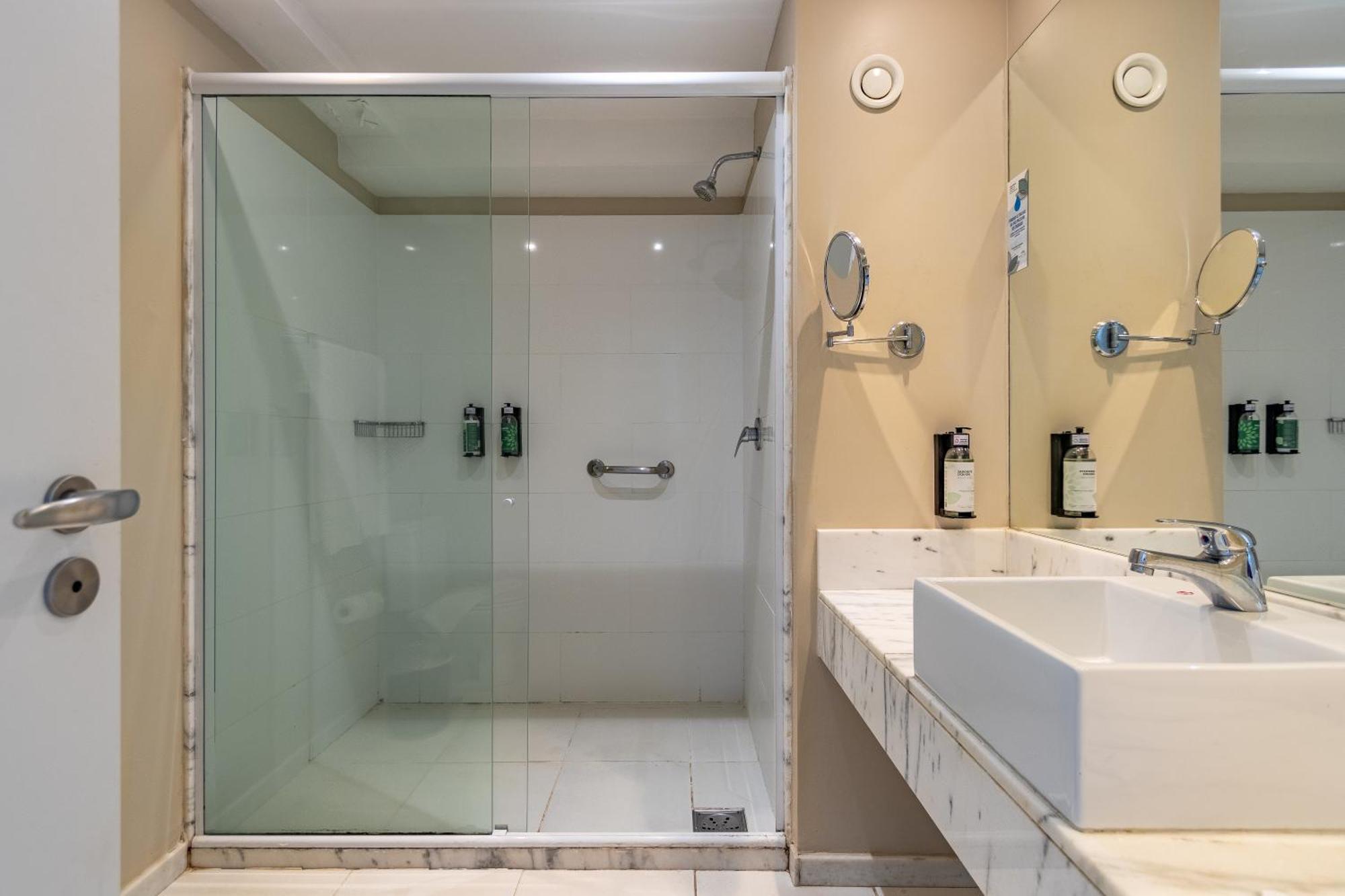 Quarto Superior com 2 Camas de Solteiro